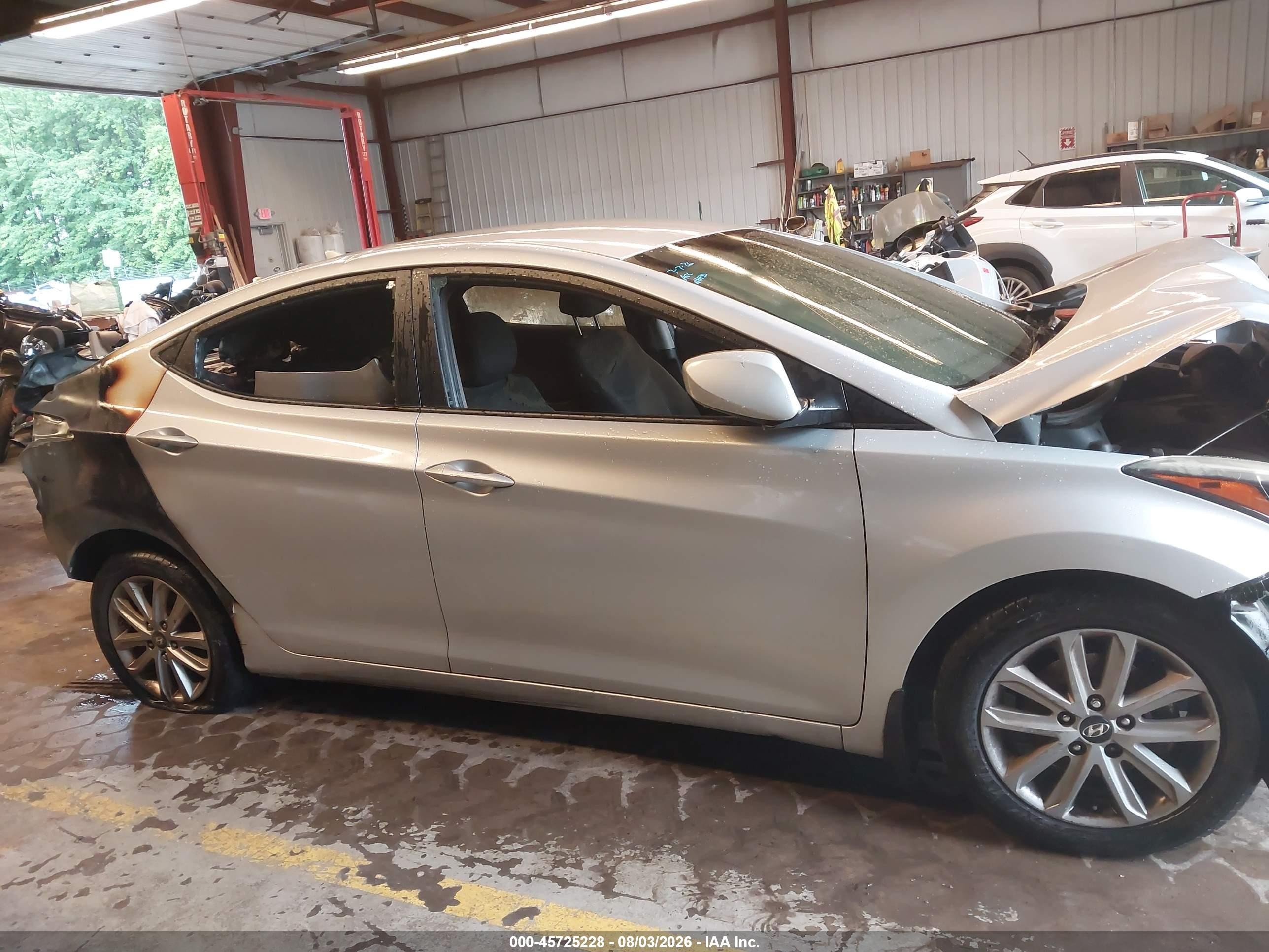 2015 Hyundai Elantra Se Silver vin: 5NPDH4AE5FH635612
