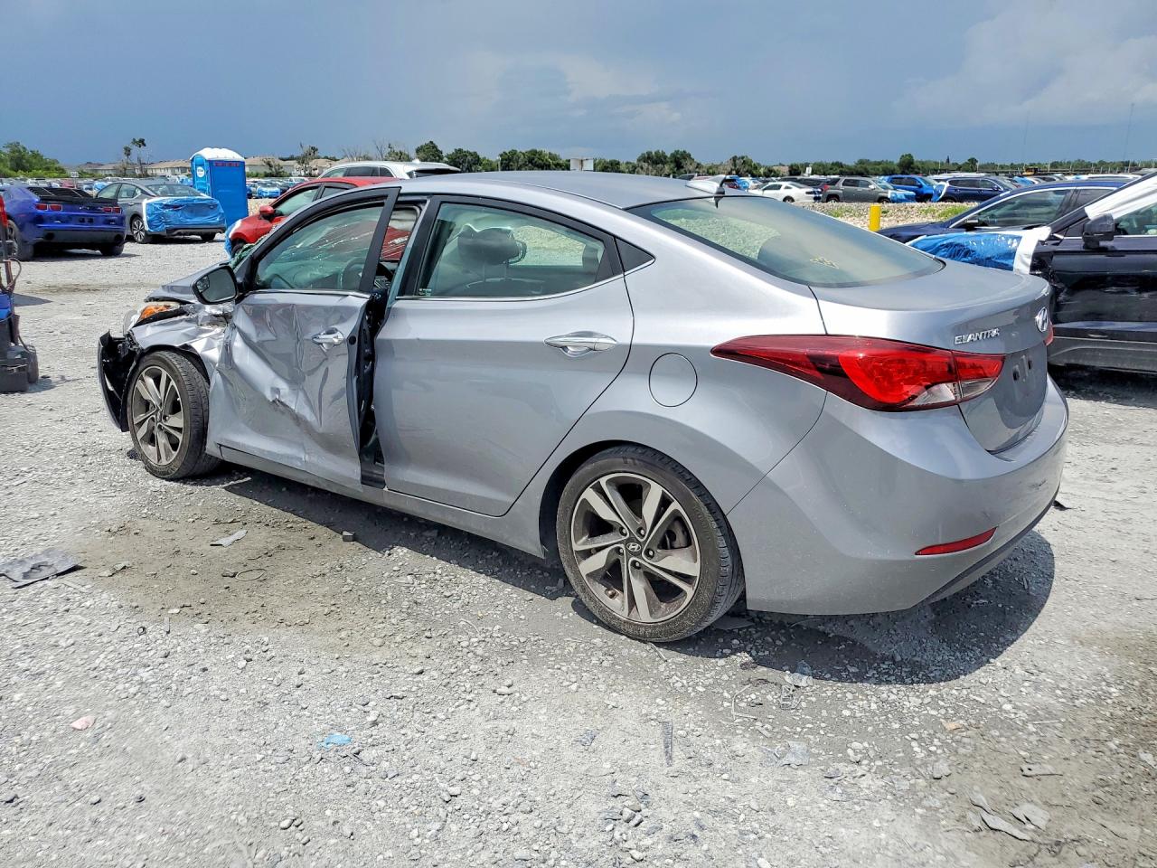 2015 Hyundai Elantra Limited Silver vin: 5NPDH4AE5FH639904