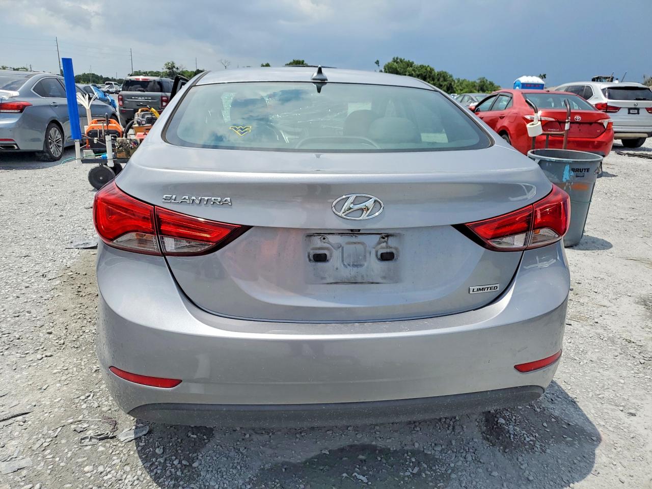 2015 Hyundai Elantra Limited Silver vin: 5NPDH4AE5FH639904