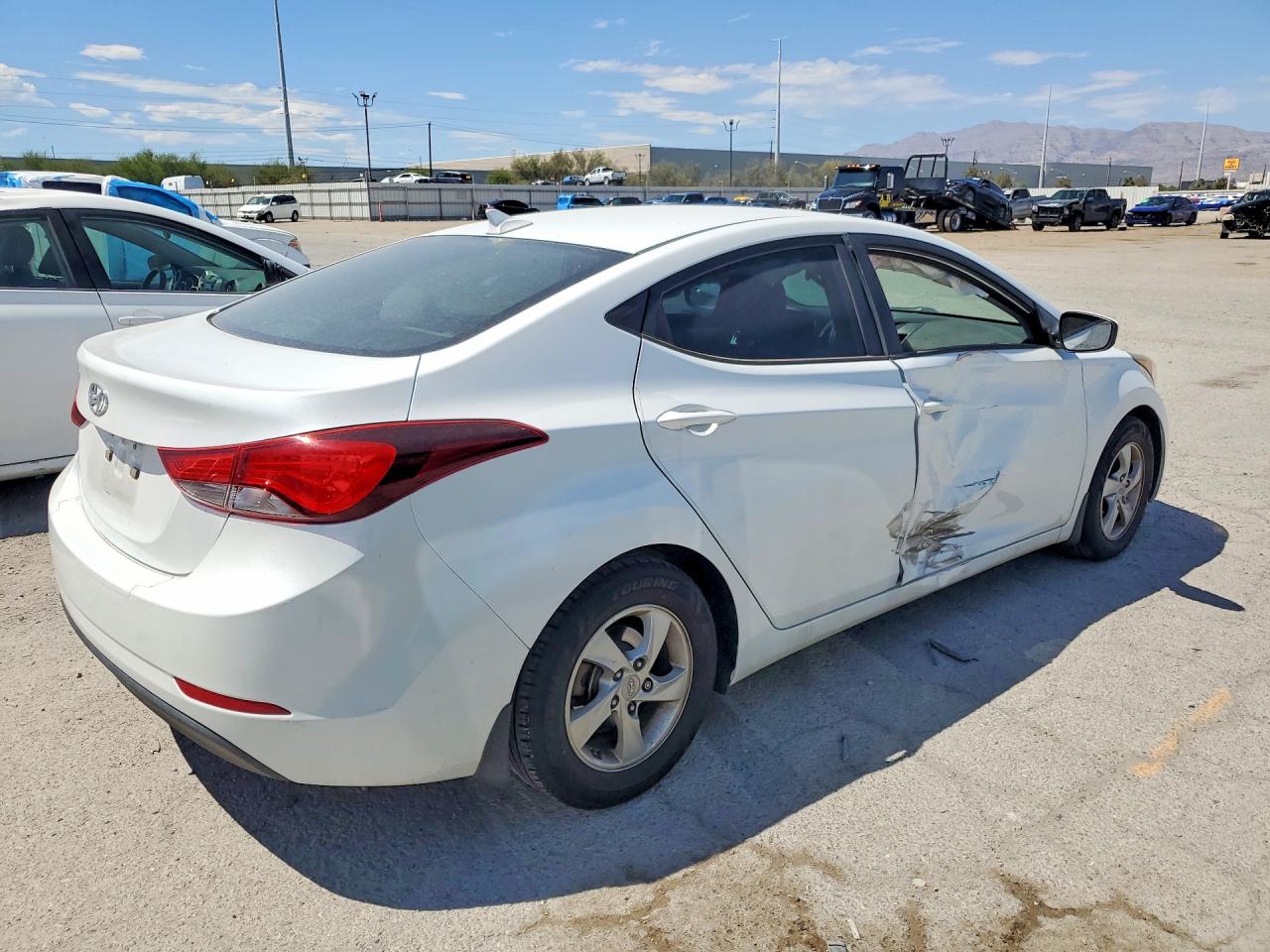 2015 Hyundai Elantra Se Белый vin: 5NPDH4AE5FH645265