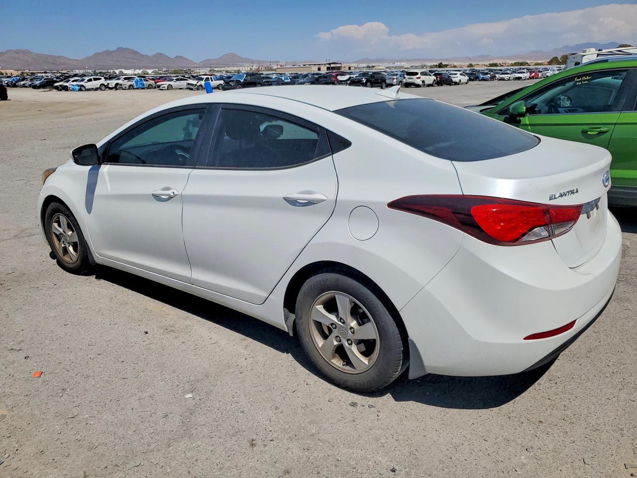 2015 Hyundai Elantra Se Белый vin: 5NPDH4AE5FH645265