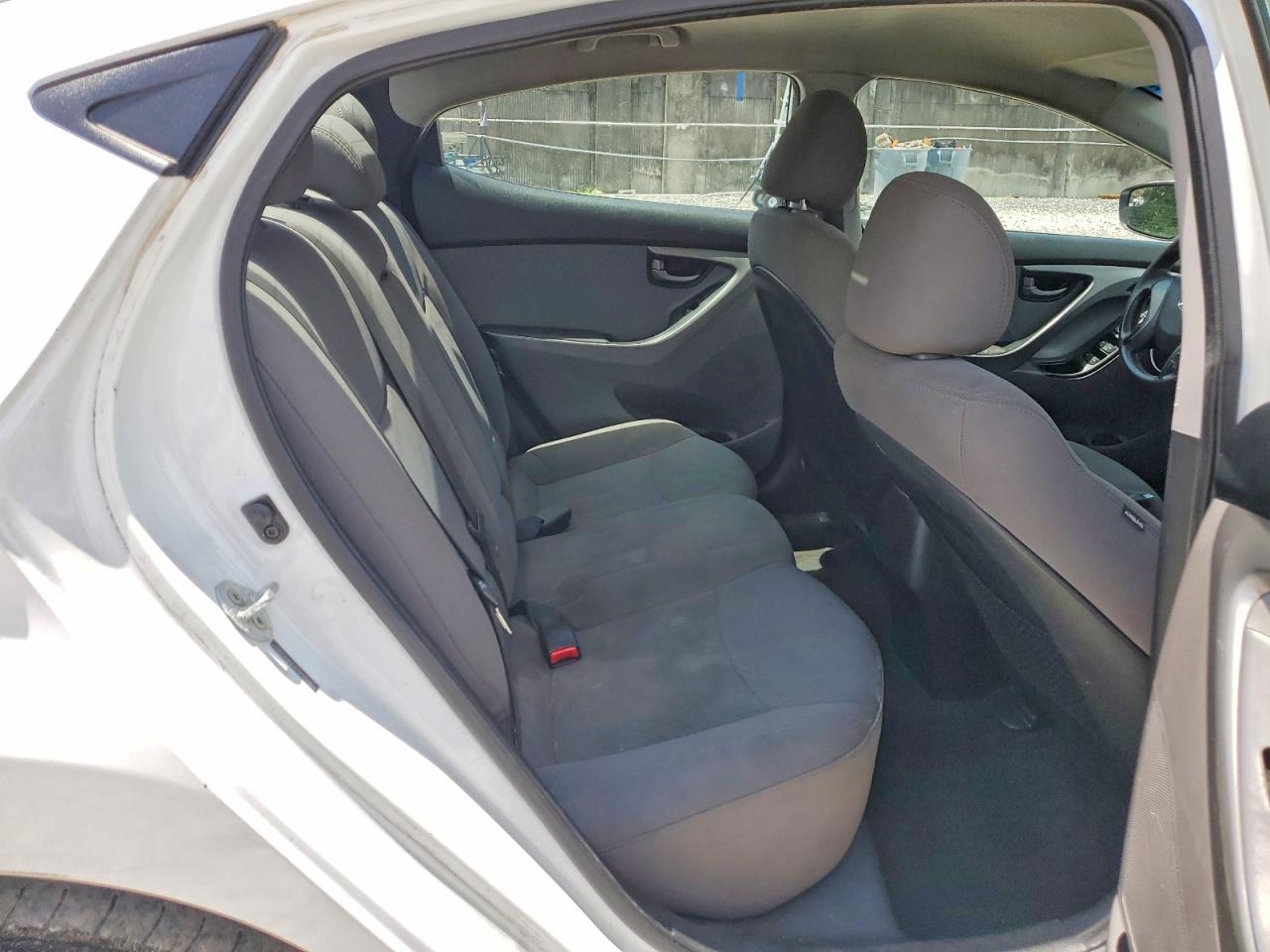 2015 Hyundai Elantra Se White vin: 5NPDH4AE5FH647579