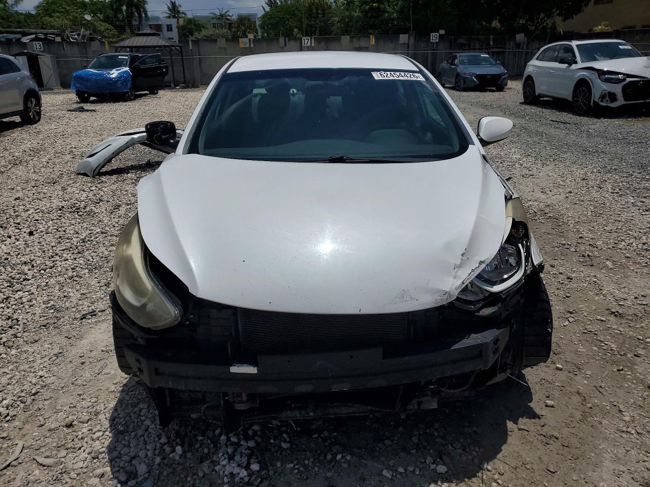 2015 Hyundai Elantra Se White vin: 5NPDH4AE5FH647579