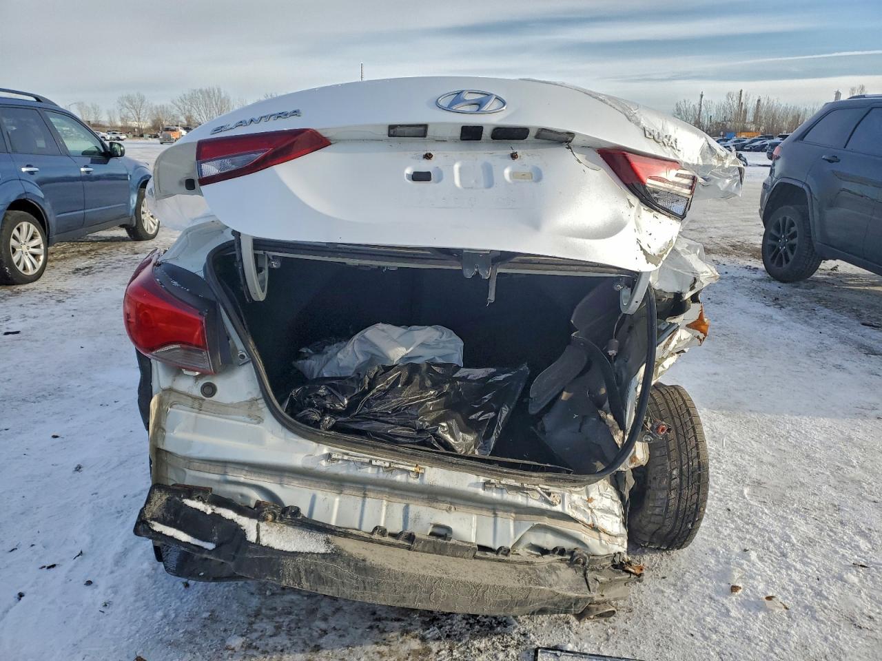 2015 Hyundai Elantra Se White vin: 5NPDH4AE5FH651521