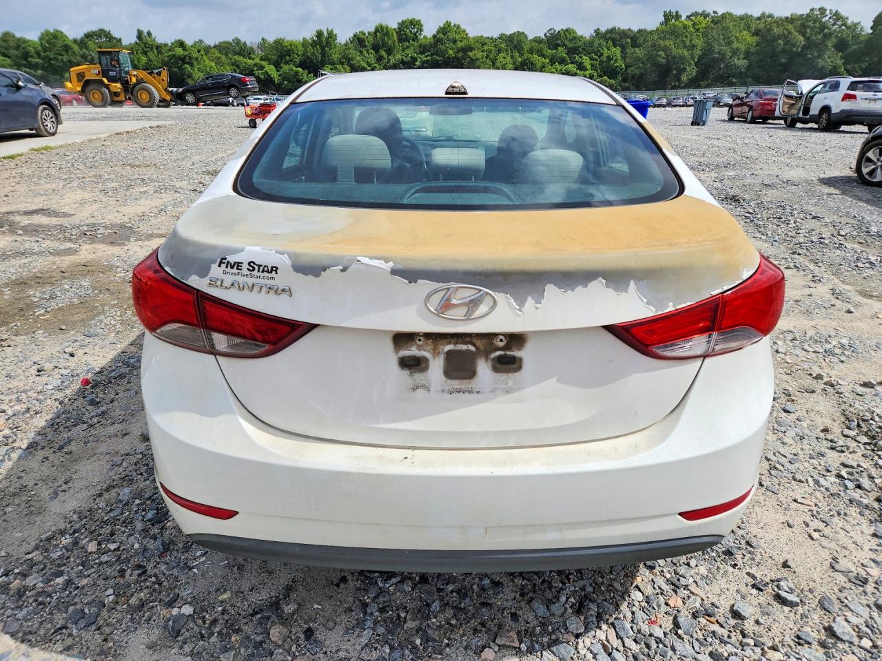 2016 Hyundai Elantra Se White vin: 5NPDH4AE5GH656042