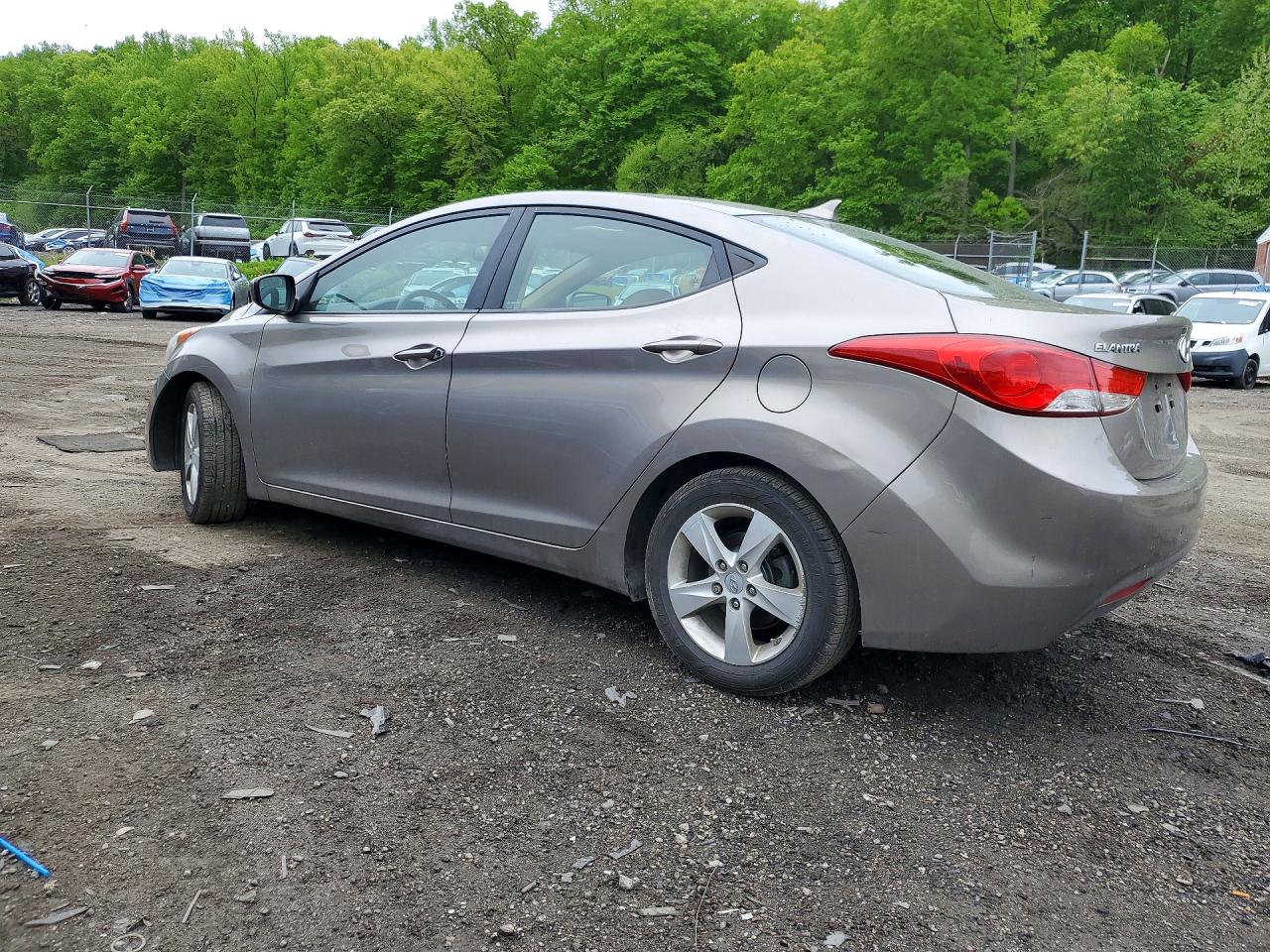 2011 Hyundai Elantra Gold vin: 5NPDH4AE6BH007200