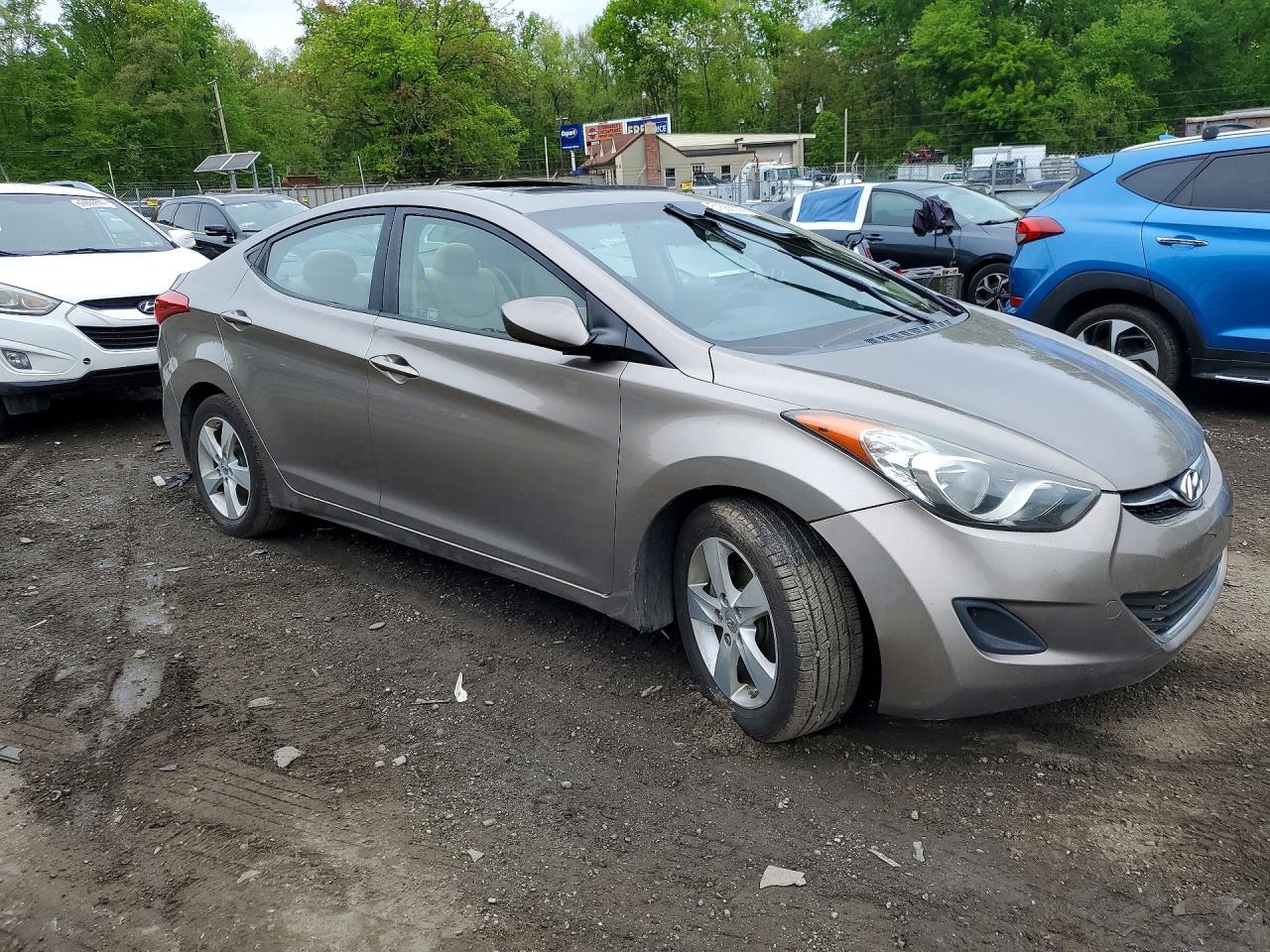 2011 Hyundai Elantra Gold vin: 5NPDH4AE6BH007200