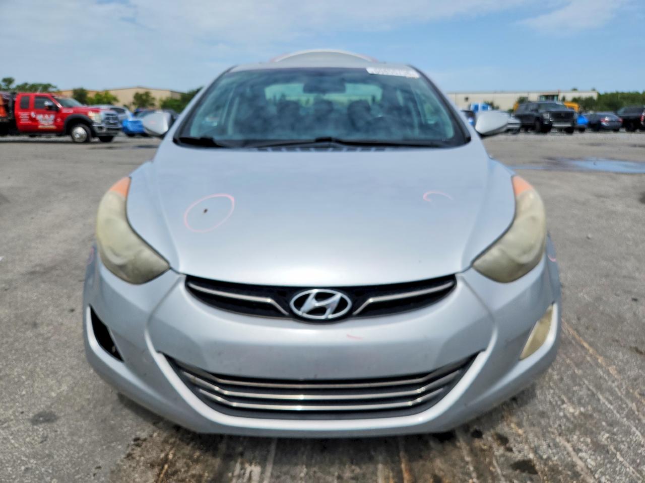 2011 Hyundai Elantra Limited Silver vin: 5NPDH4AE6BH075478