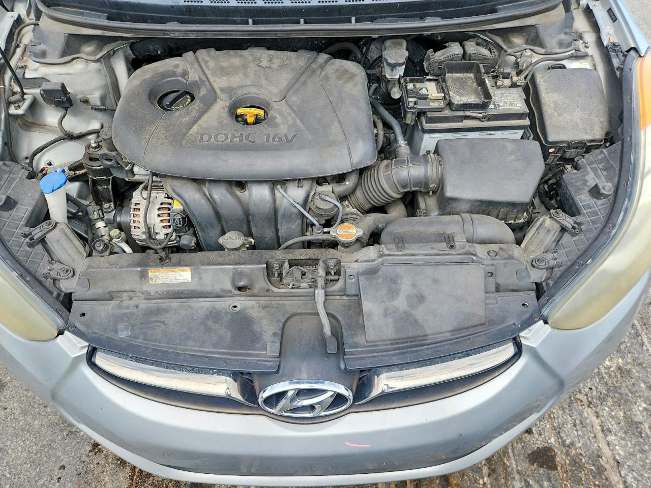 2011 Hyundai Elantra Limited Silver vin: 5NPDH4AE6BH075478