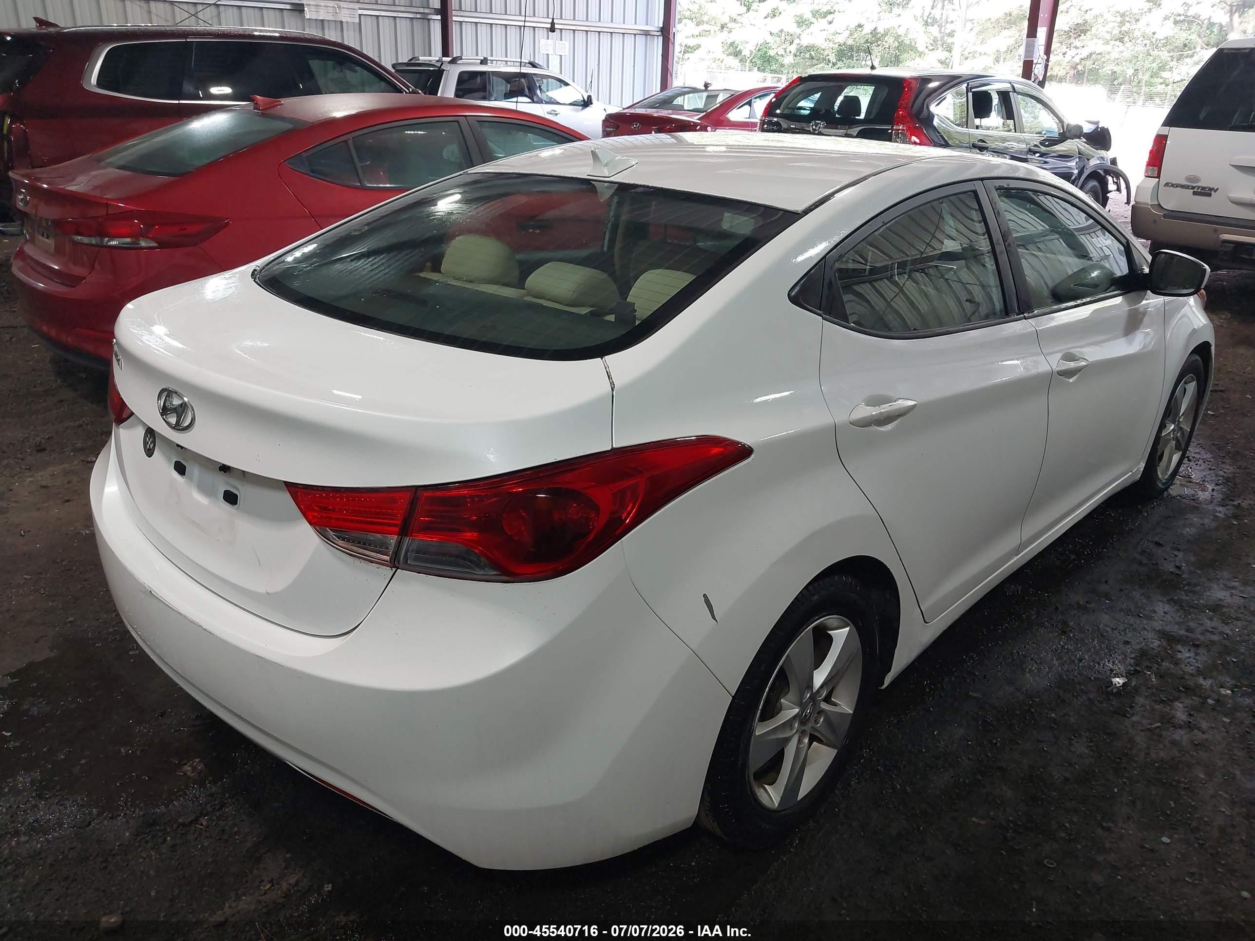 2012 Hyundai Elantra Gls White vin: 5NPDH4AE6CH066880