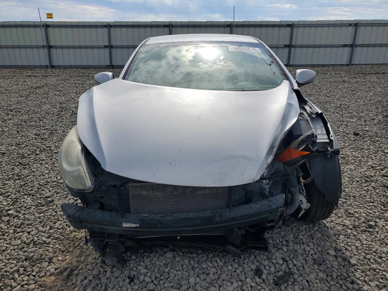 2012 Hyundai Elantra Gls Silver vin: 5NPDH4AE6CH069858