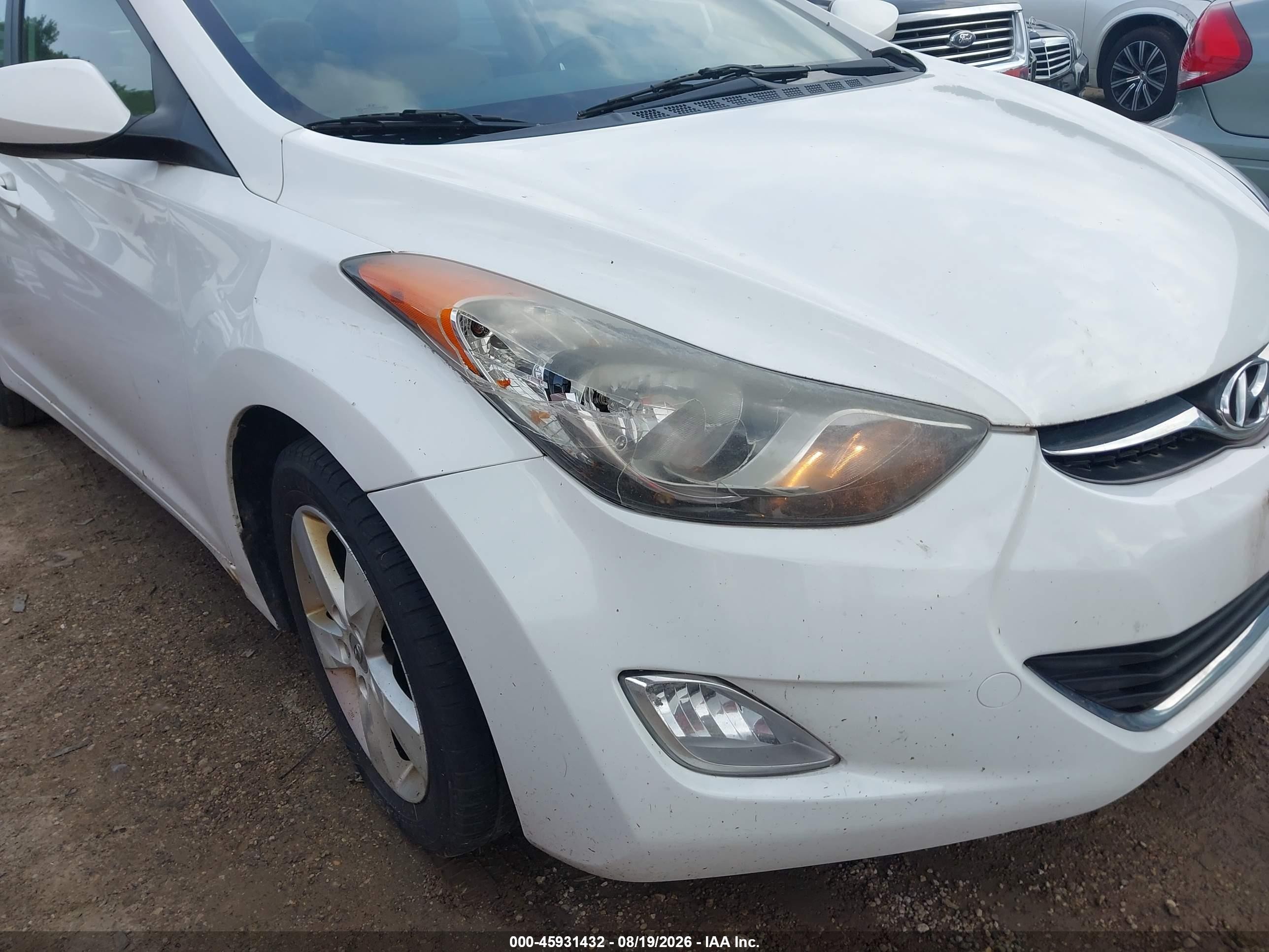 2012 Hyundai Elantra Gls White vin: 5NPDH4AE6CH081170