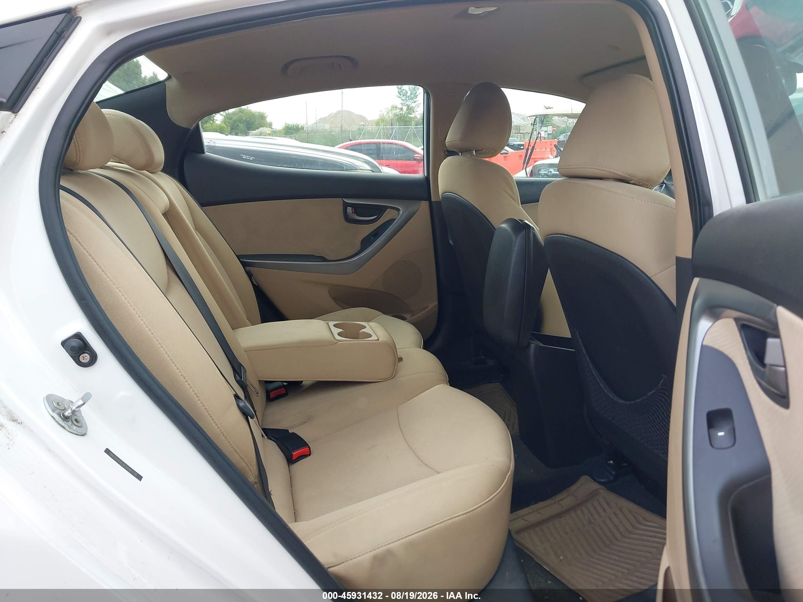 2012 Hyundai Elantra Gls White vin: 5NPDH4AE6CH081170