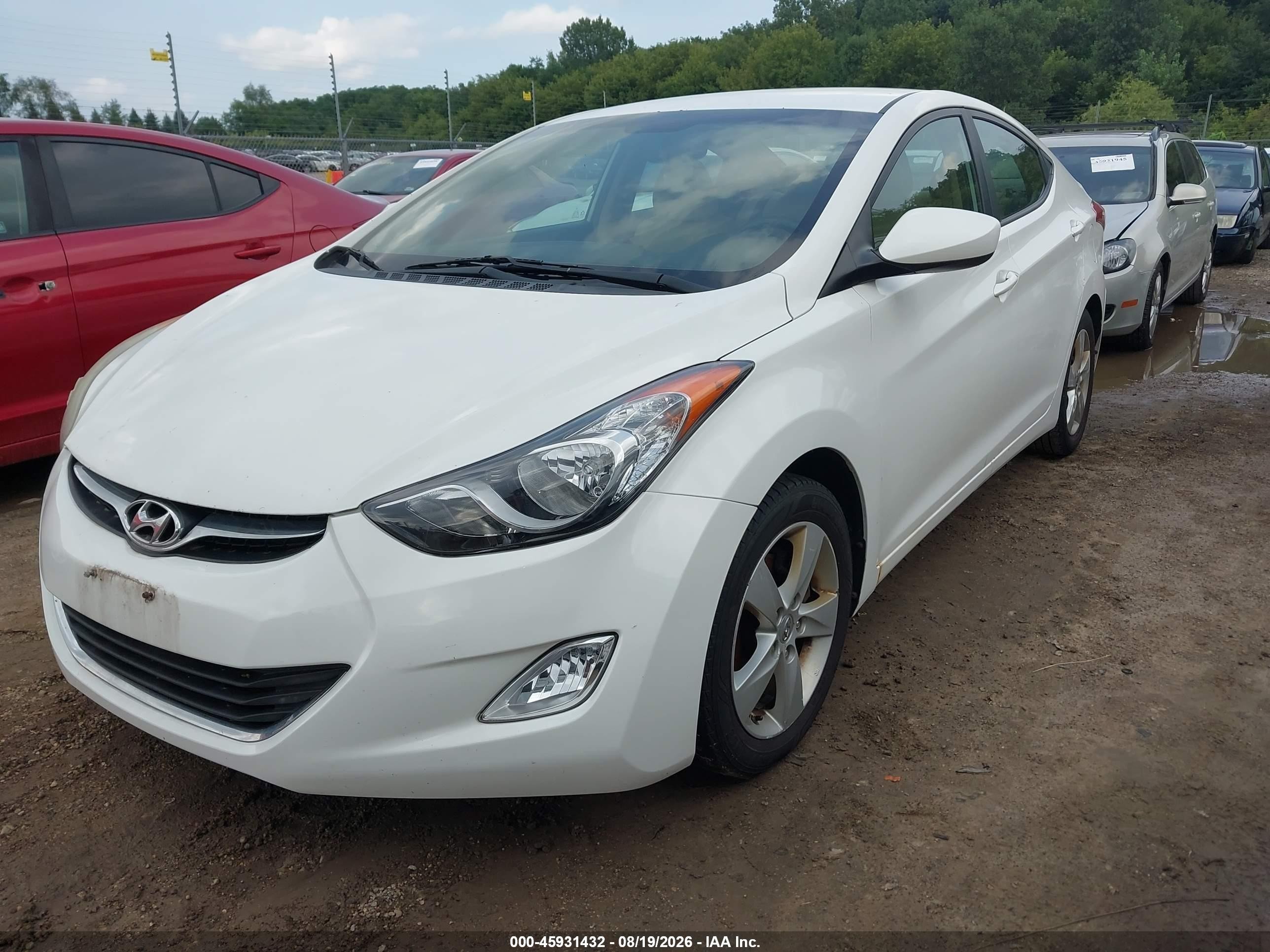 2012 Hyundai Elantra Gls White vin: 5NPDH4AE6CH081170