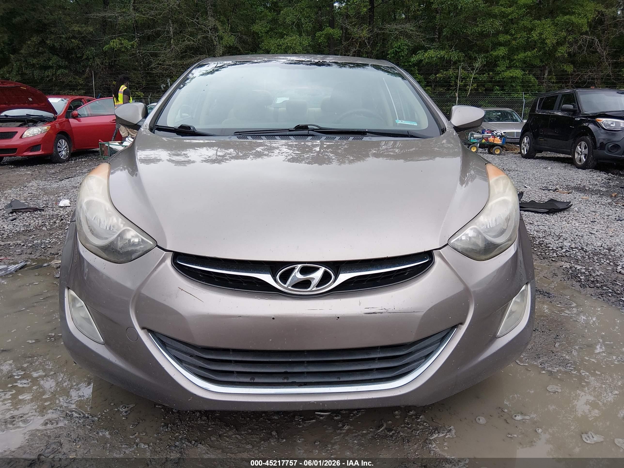 2012 Hyundai Elantra Gls Бежевый vin: 5NPDH4AE6CH097403