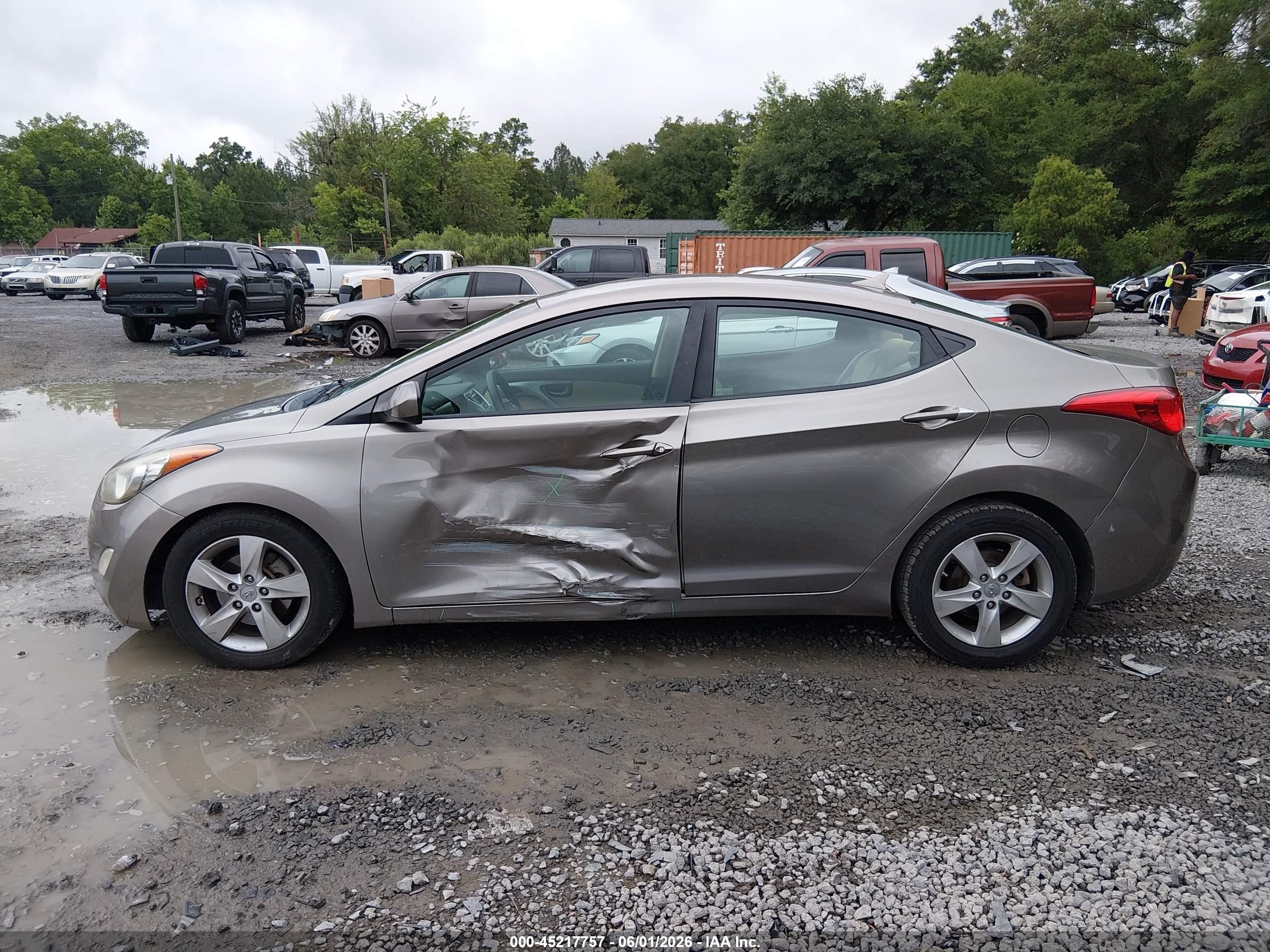 2012 Hyundai Elantra Gls Бежевый vin: 5NPDH4AE6CH097403