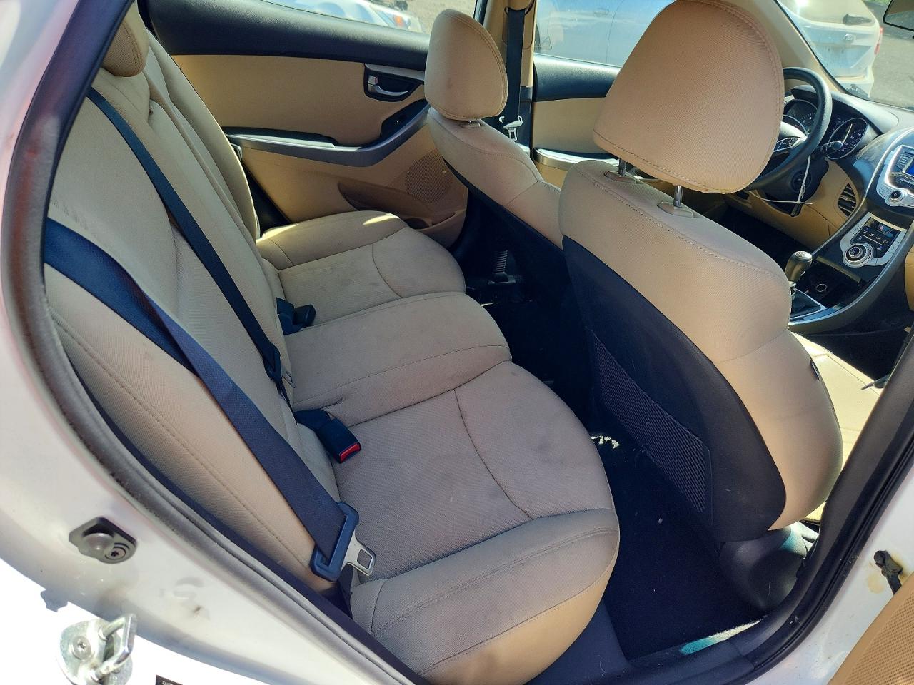 2012 Hyundai Elantra Gls White vin: 5NPDH4AE6CH116158