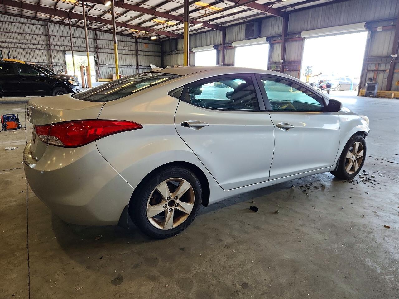 2012 Hyundai Elantra Gls Серебряный vin: 5NPDH4AE6CH127211