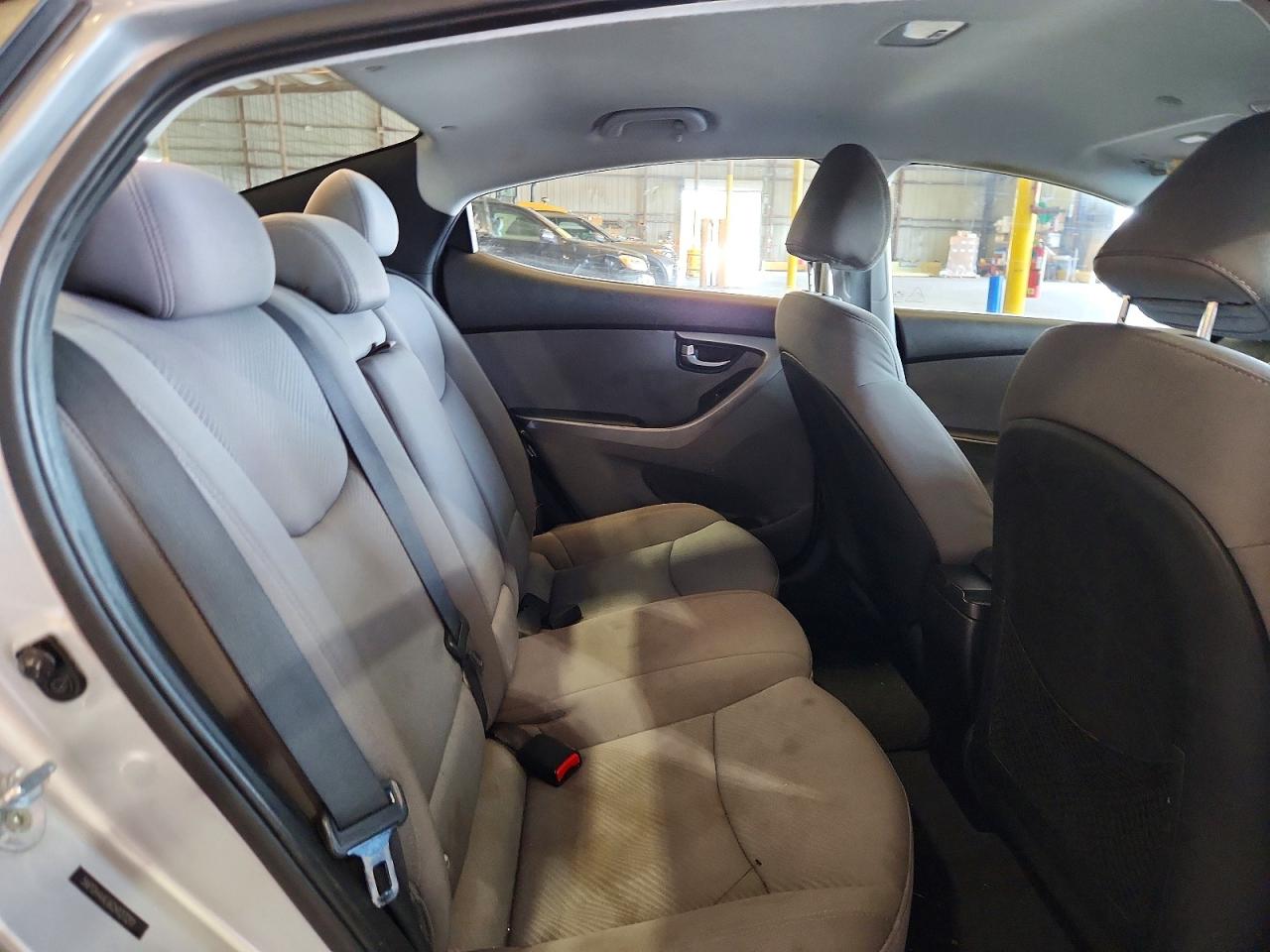 2012 Hyundai Elantra Gls Серебряный vin: 5NPDH4AE6CH127211