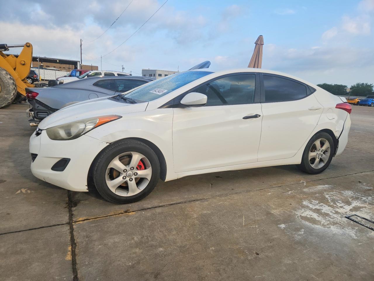 2012 Hyundai Elantra Gls White vin: 5NPDH4AE6CH138466