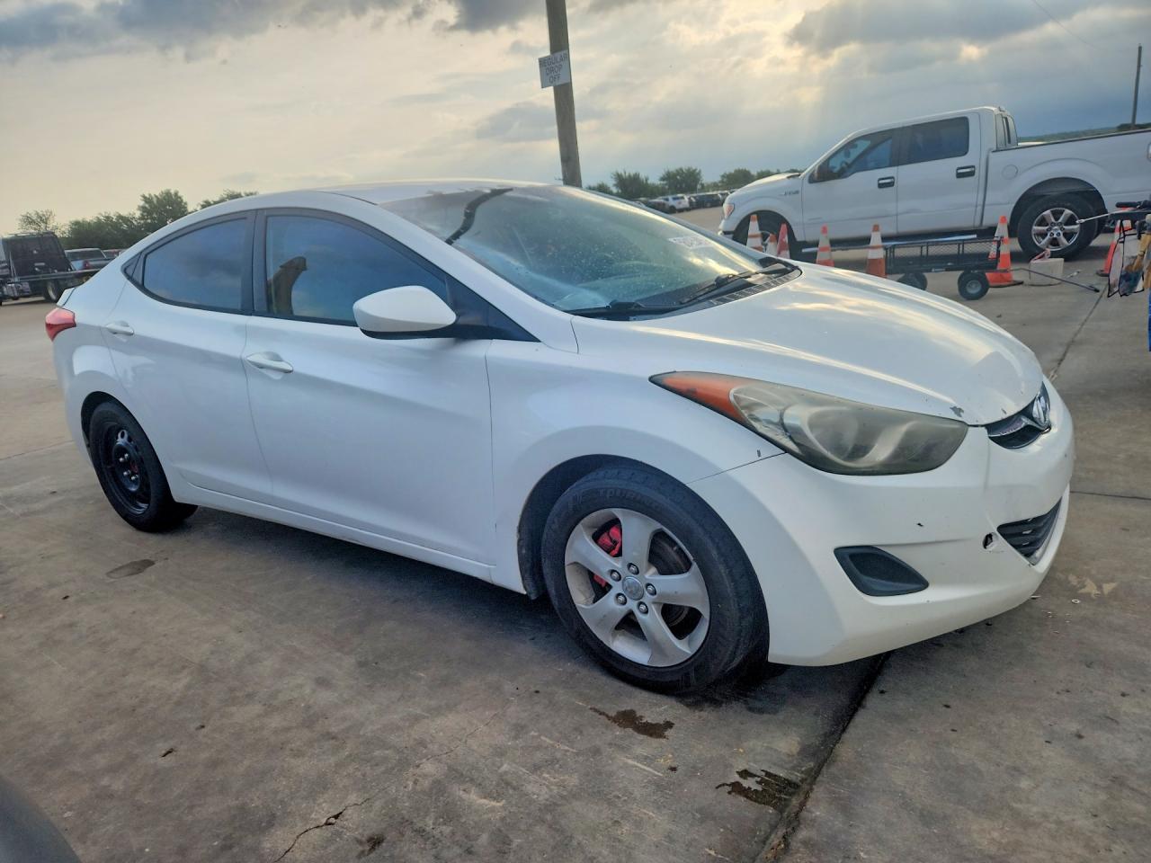 2012 Hyundai Elantra Gls White vin: 5NPDH4AE6CH138466