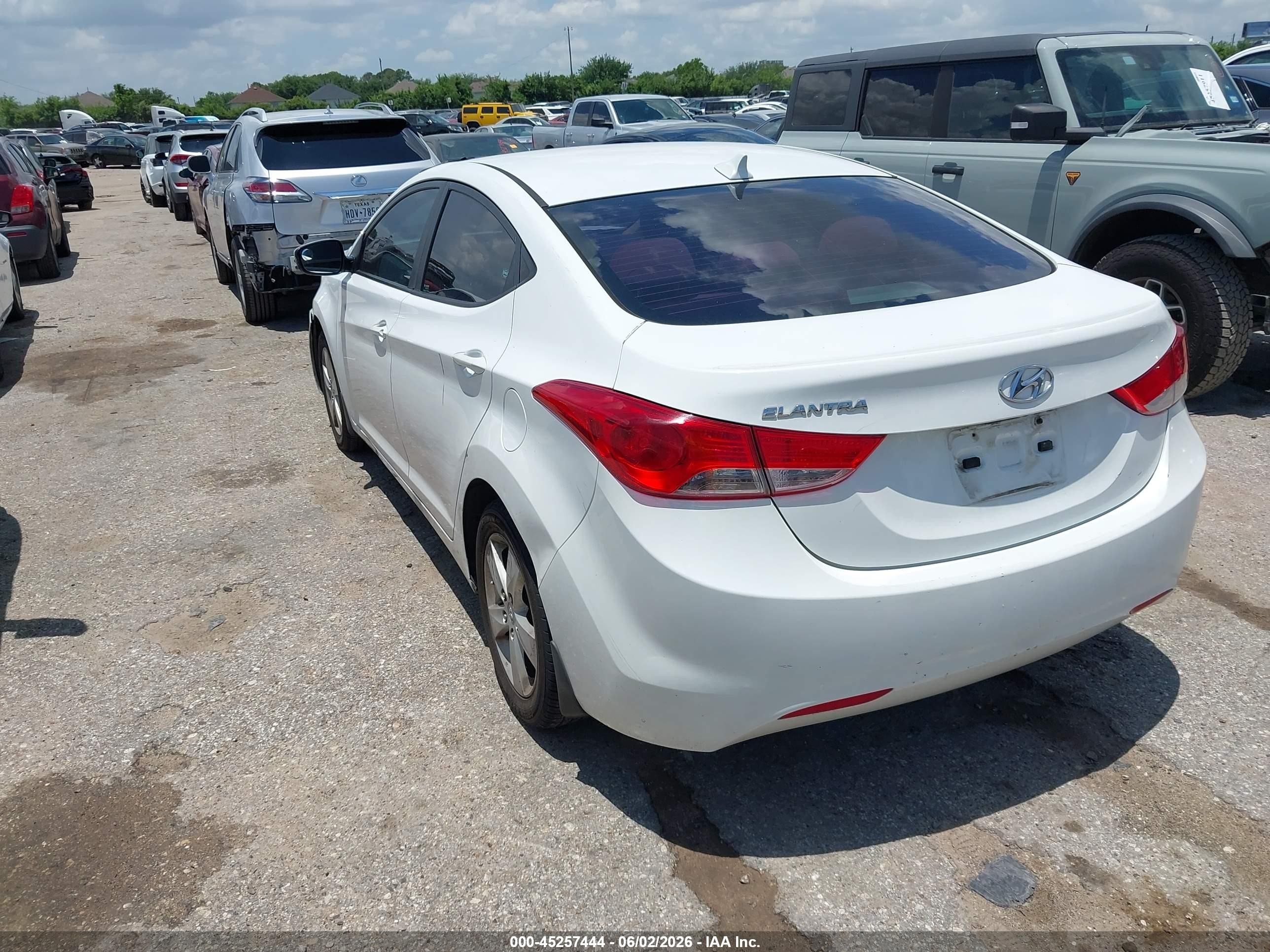 2013 Hyundai Elantra Gls Белый vin: 5NPDH4AE6DH187104