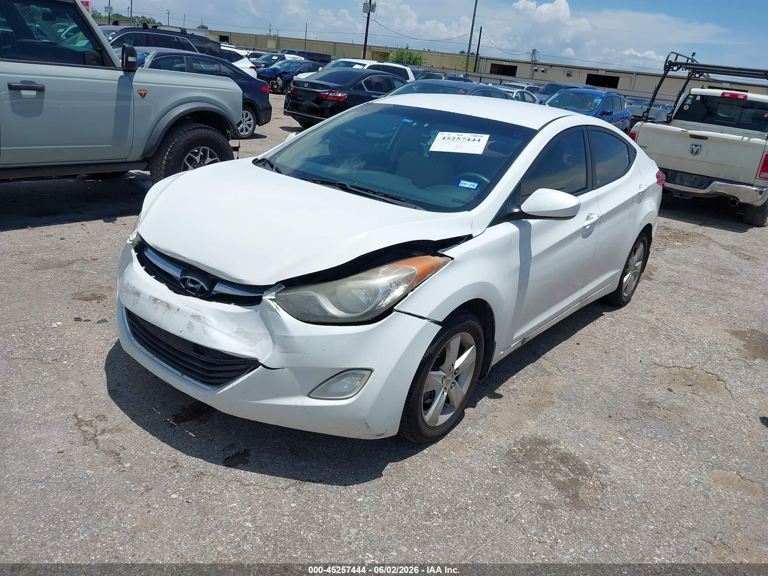 2013 Hyundai Elantra Gls Белый vin: 5NPDH4AE6DH187104