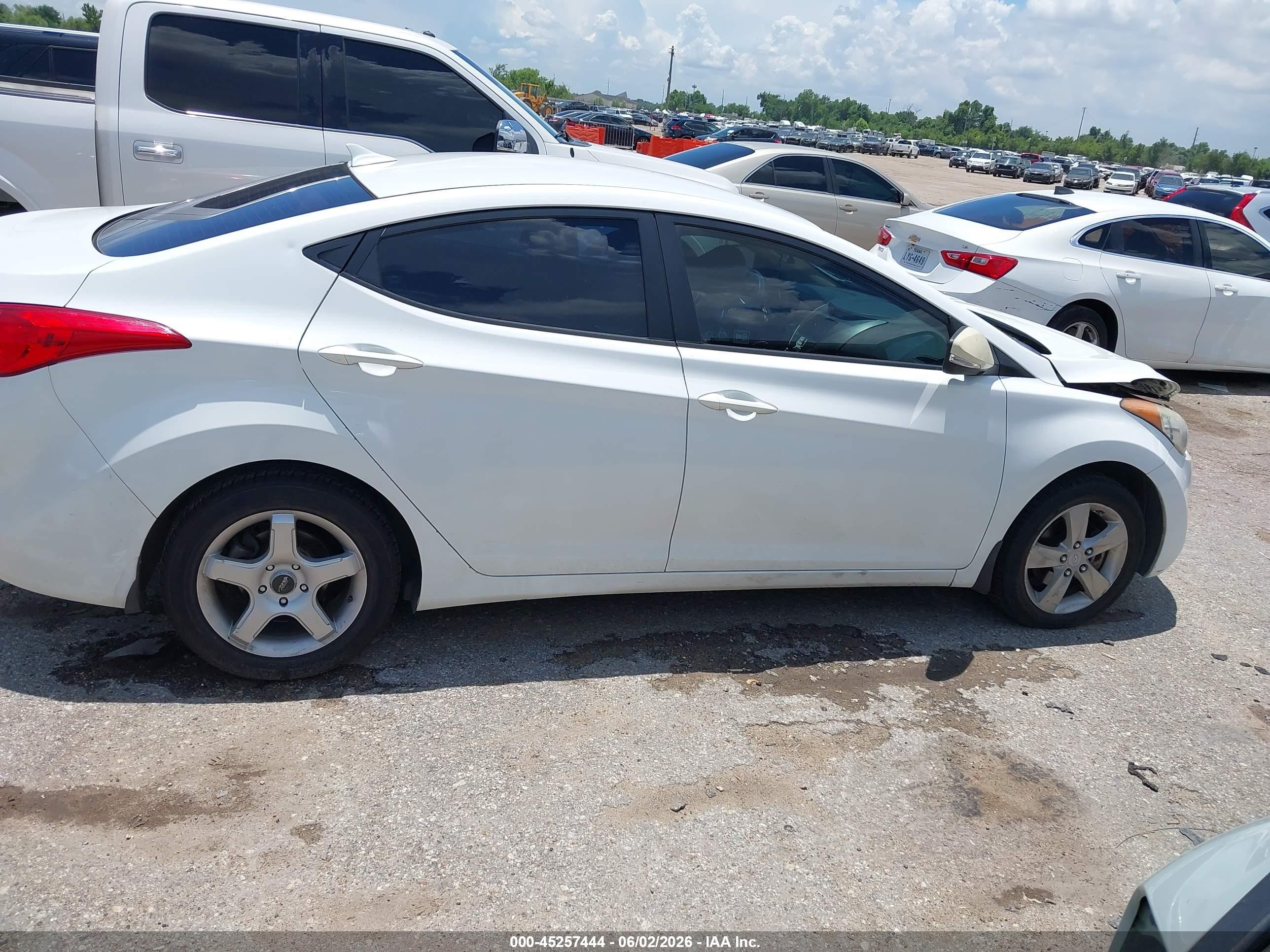 2013 Hyundai Elantra Gls Белый vin: 5NPDH4AE6DH187104