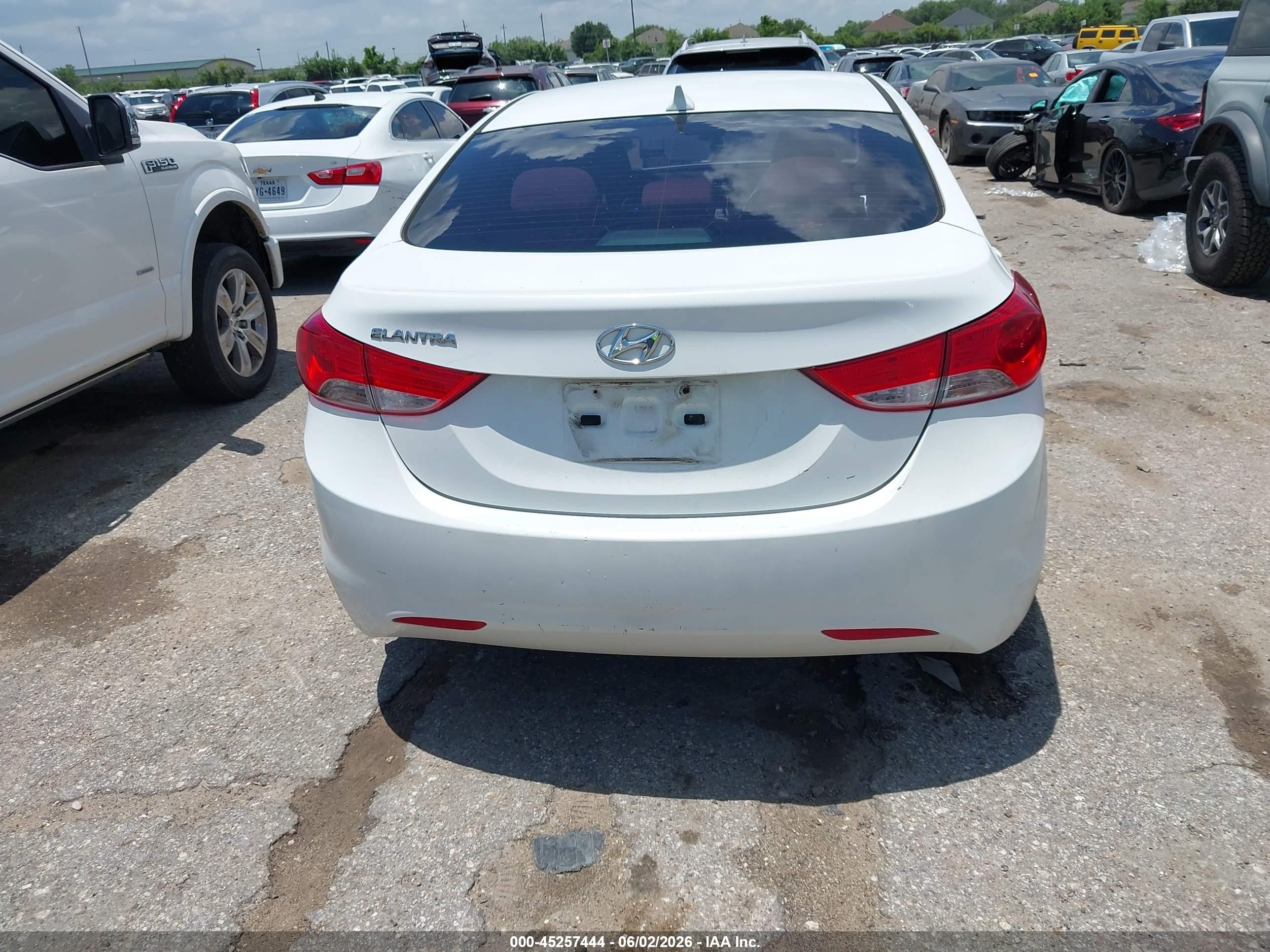2013 Hyundai Elantra Gls Белый vin: 5NPDH4AE6DH187104