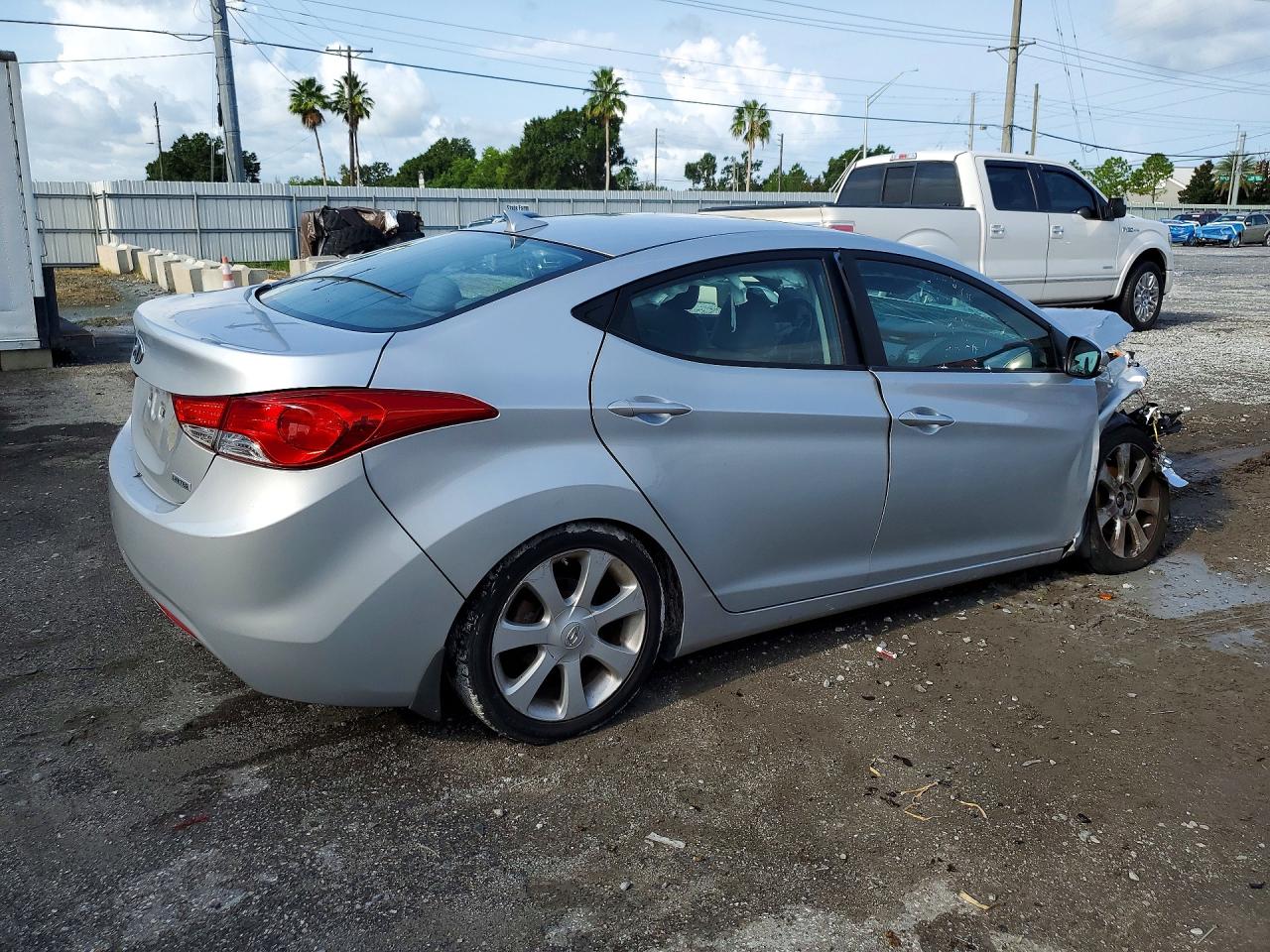 2013 Hyundai Elantra Limited Silver vin: 5NPDH4AE6DH195316