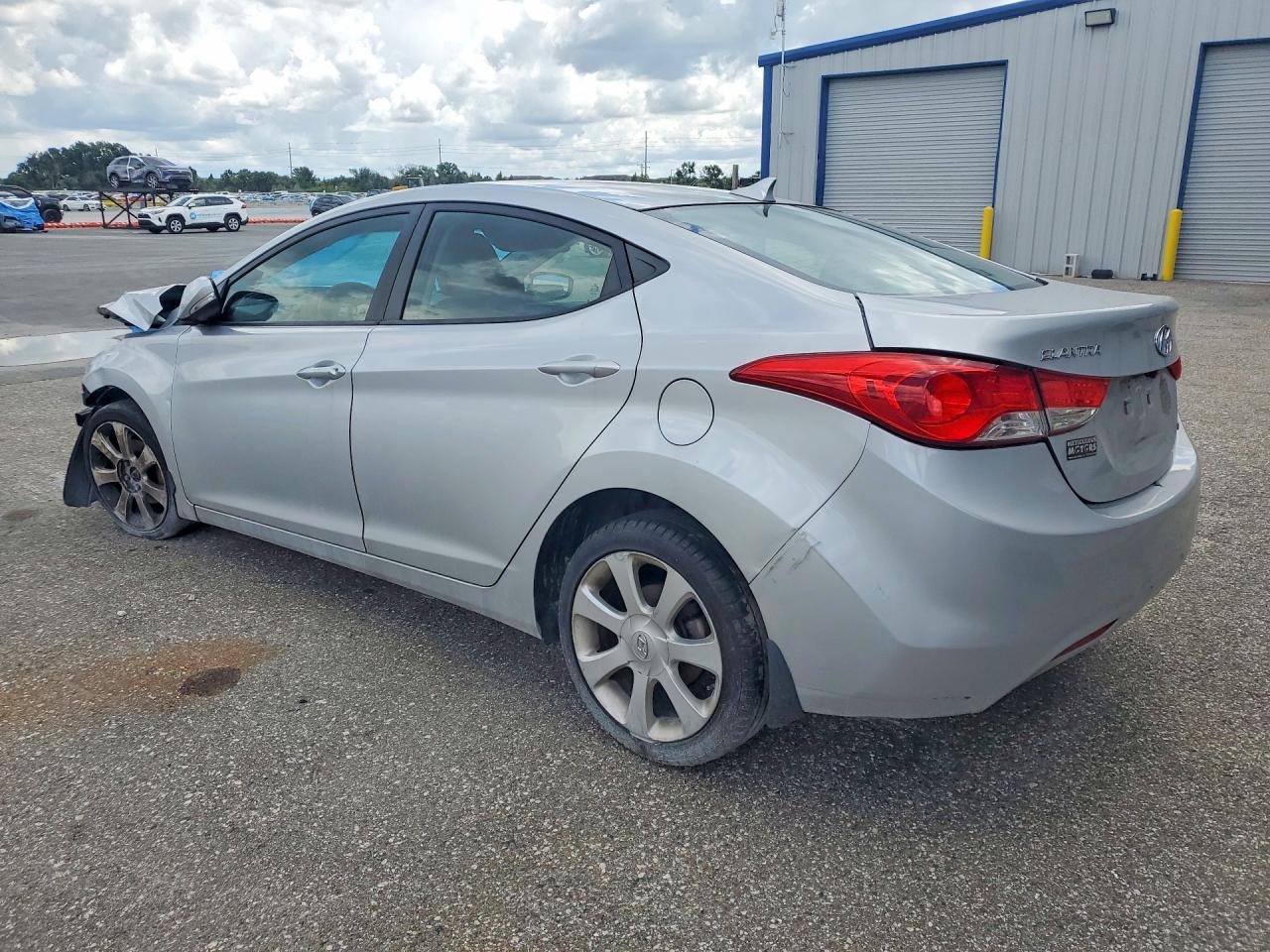 2013 Hyundai Elantra Limited Silver vin: 5NPDH4AE6DH195316
