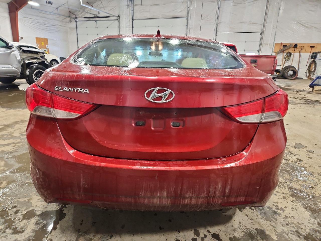 2013 Hyundai Elantra Gls Red vin: 5NPDH4AE6DH228122