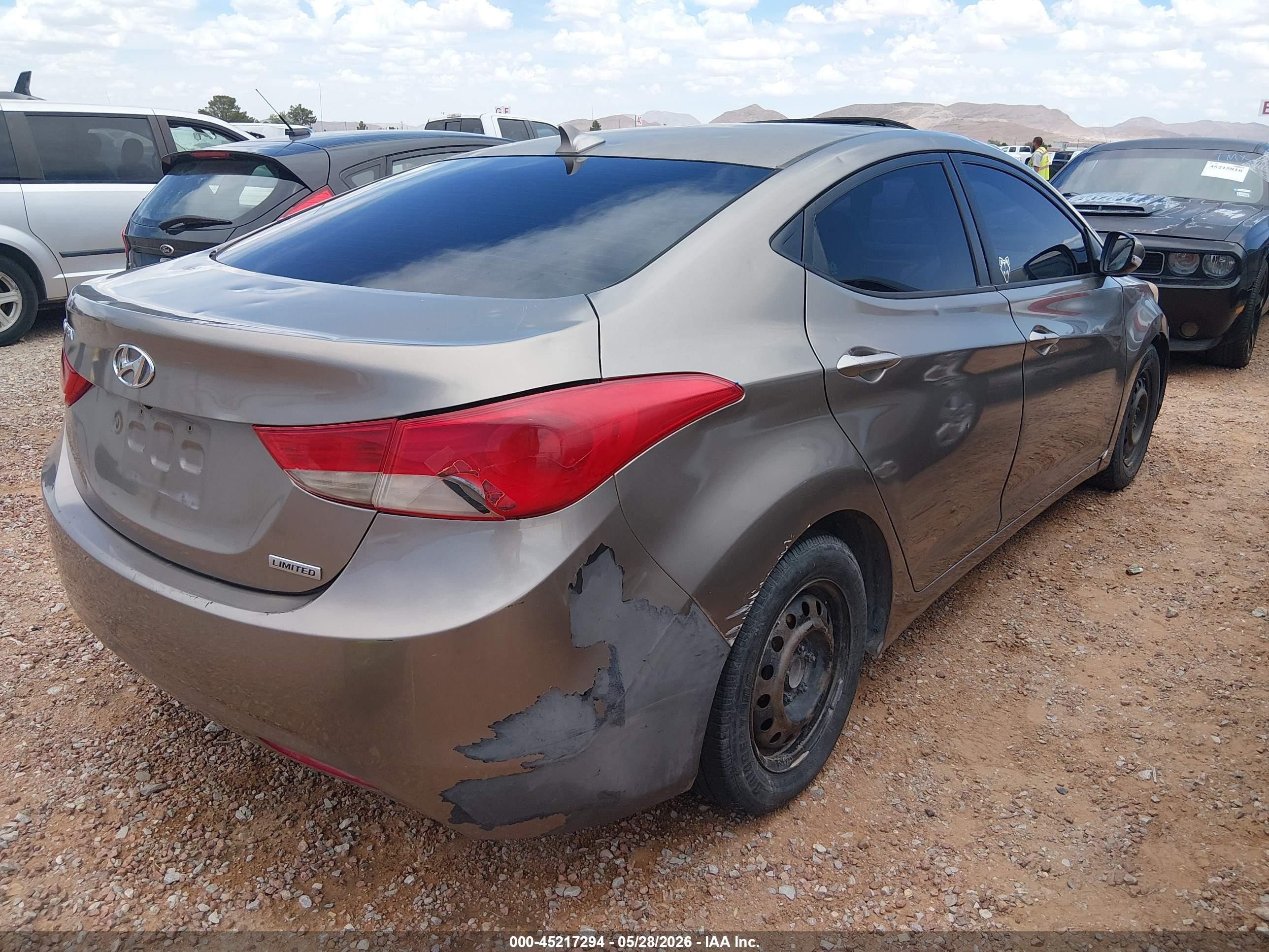 2013 Hyundai Elantra Limited Beige vin: 5NPDH4AE6DH236141