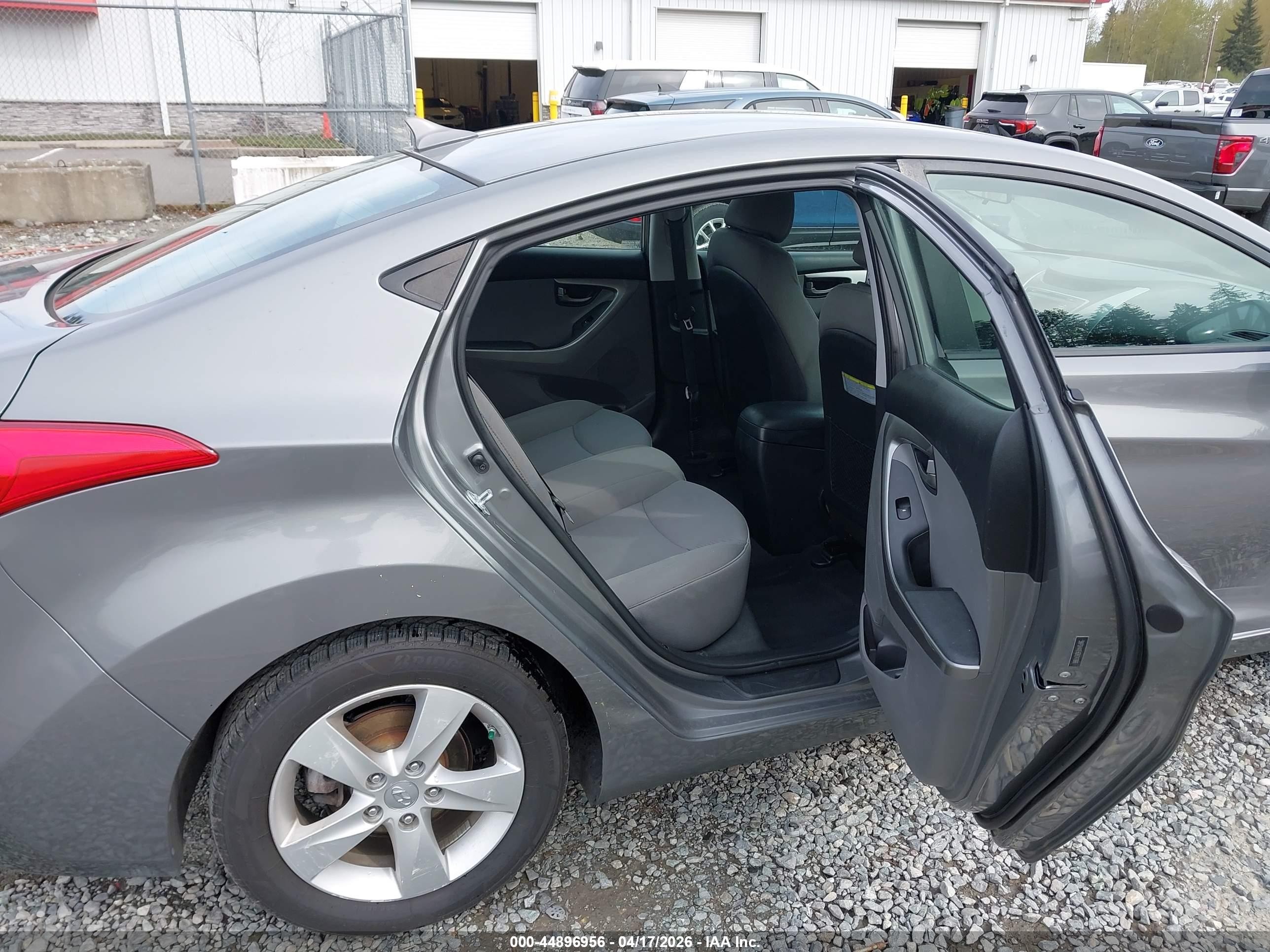 2013 Hyundai Elantra Gls Gray vin: 5NPDH4AE6DH247866