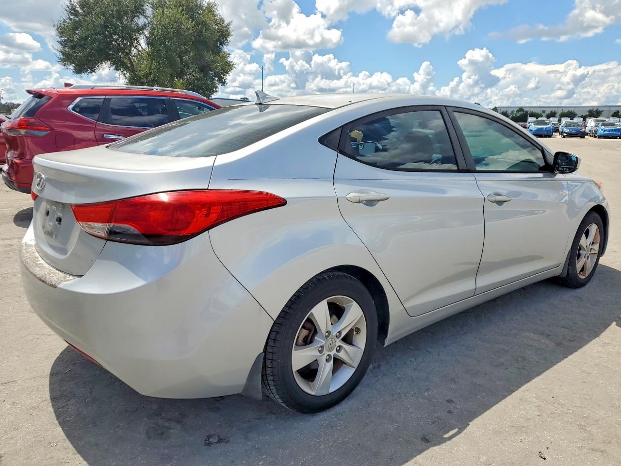 2013 Hyundai Elantra Gls Silver vin: 5NPDH4AE6DH268524