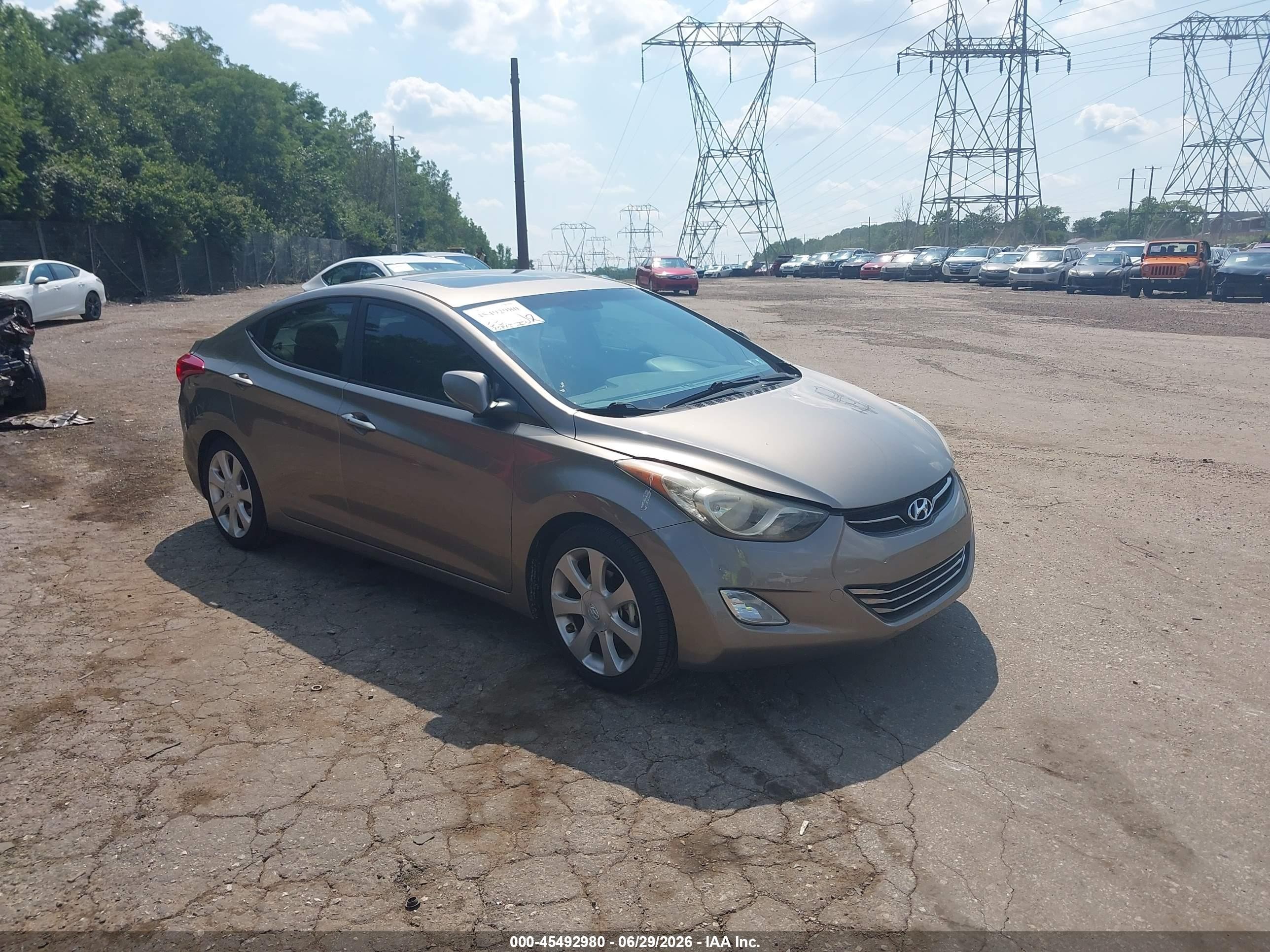 2013 Hyundai Elantra Limited Tan vin: 5NPDH4AE6DH269611