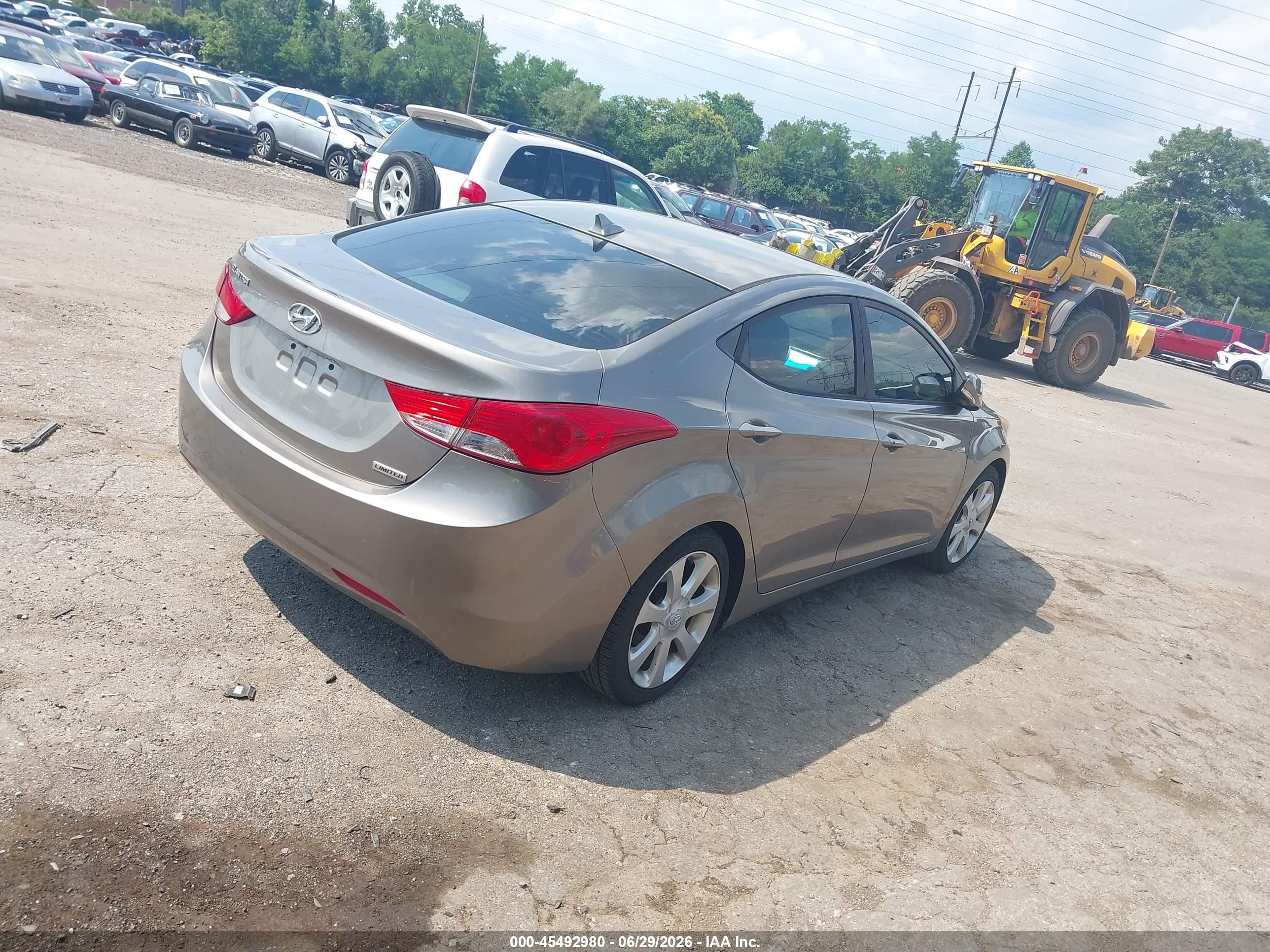 2013 Hyundai Elantra Limited Tan vin: 5NPDH4AE6DH269611
