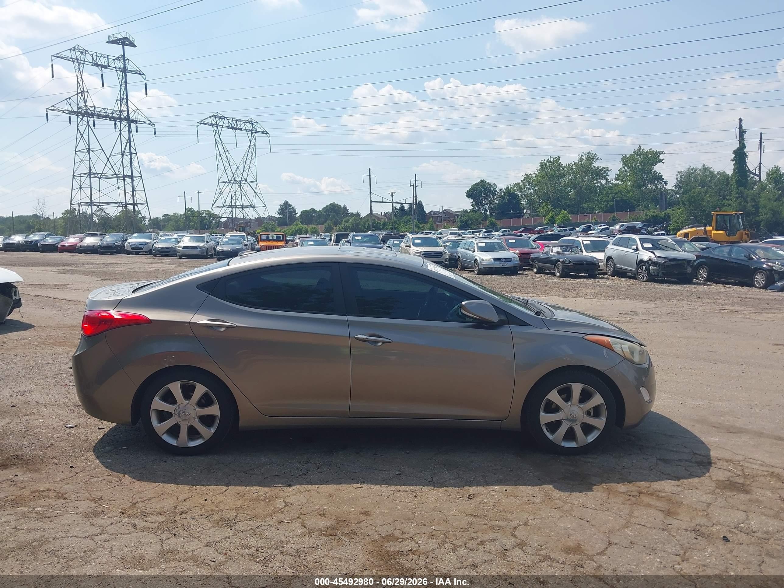 2013 Hyundai Elantra Limited Tan vin: 5NPDH4AE6DH269611