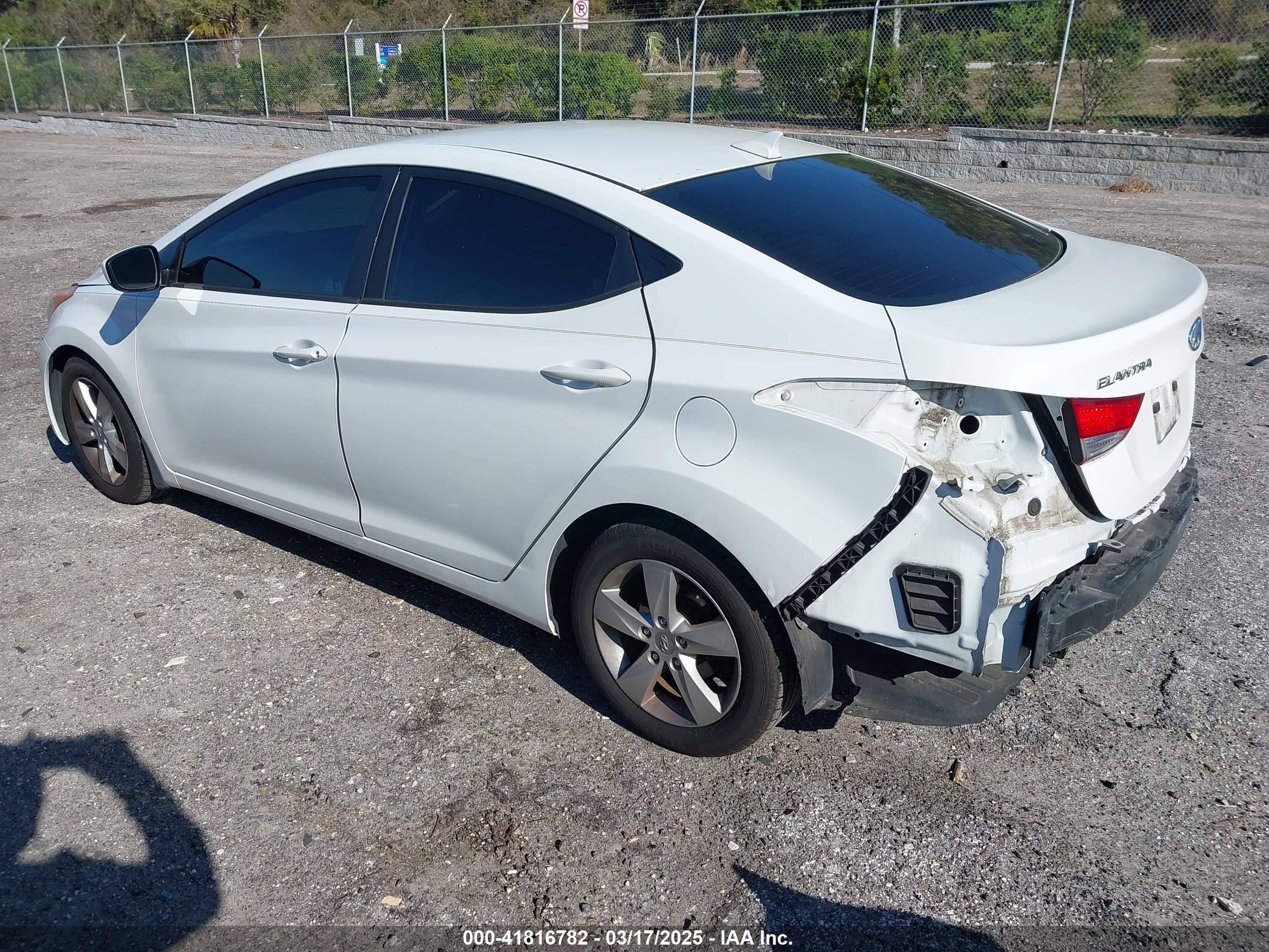 2013 Hyundai Elantra Gls White vin: 5NPDH4AE6DH285601