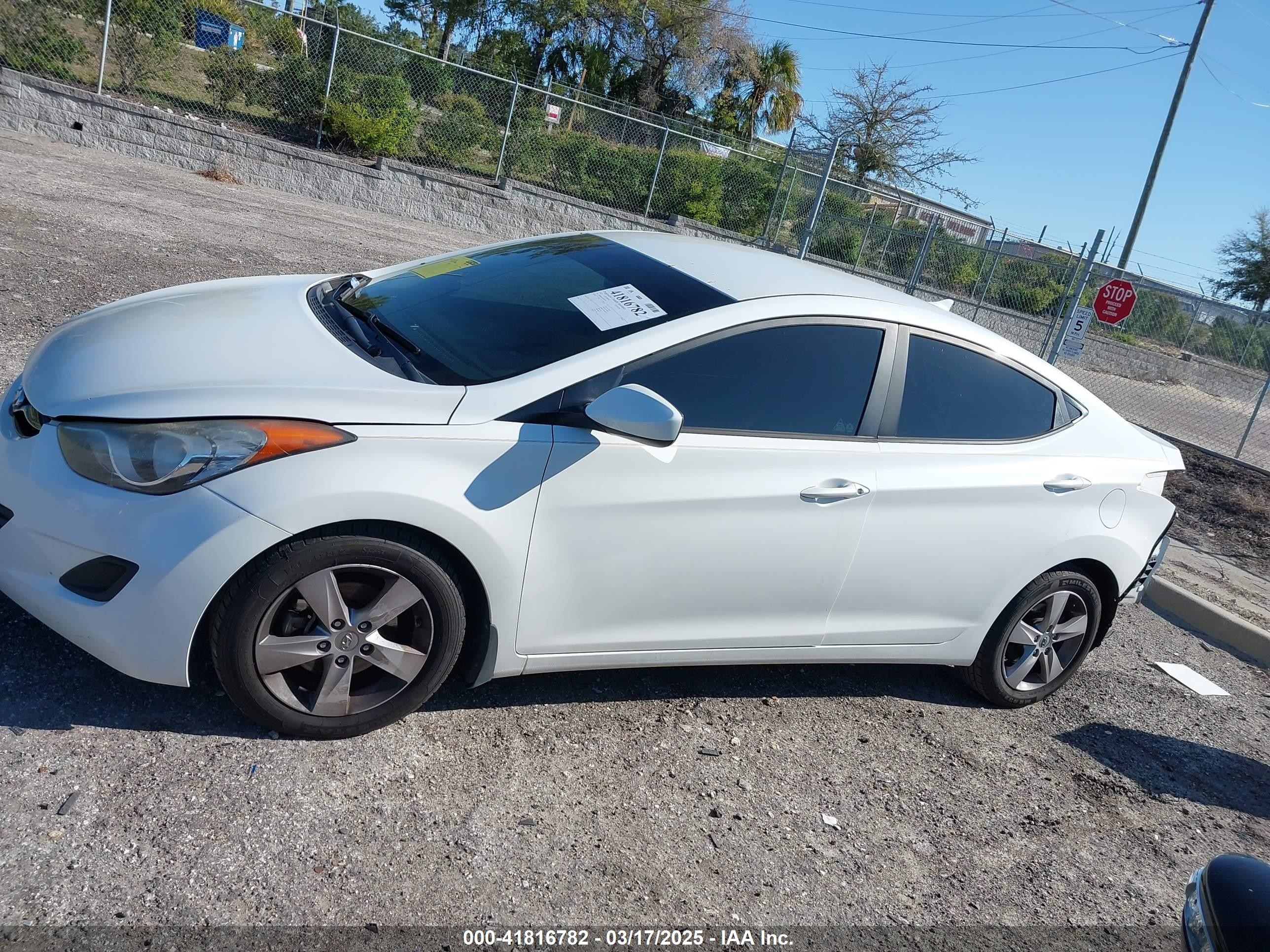 2013 Hyundai Elantra Gls White vin: 5NPDH4AE6DH285601