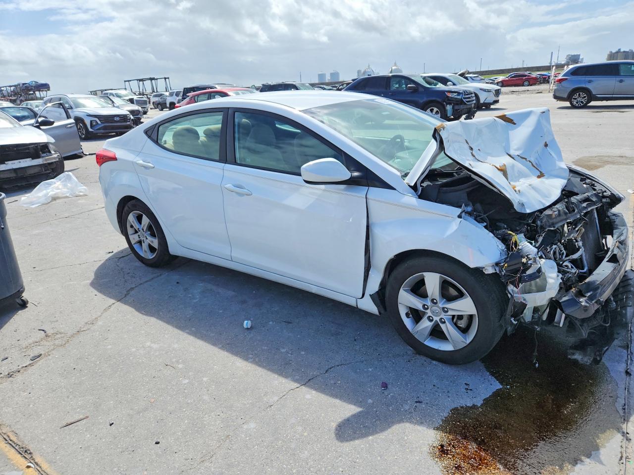 2013 Hyundai Elantra Gls White vin: 5NPDH4AE6DH306849