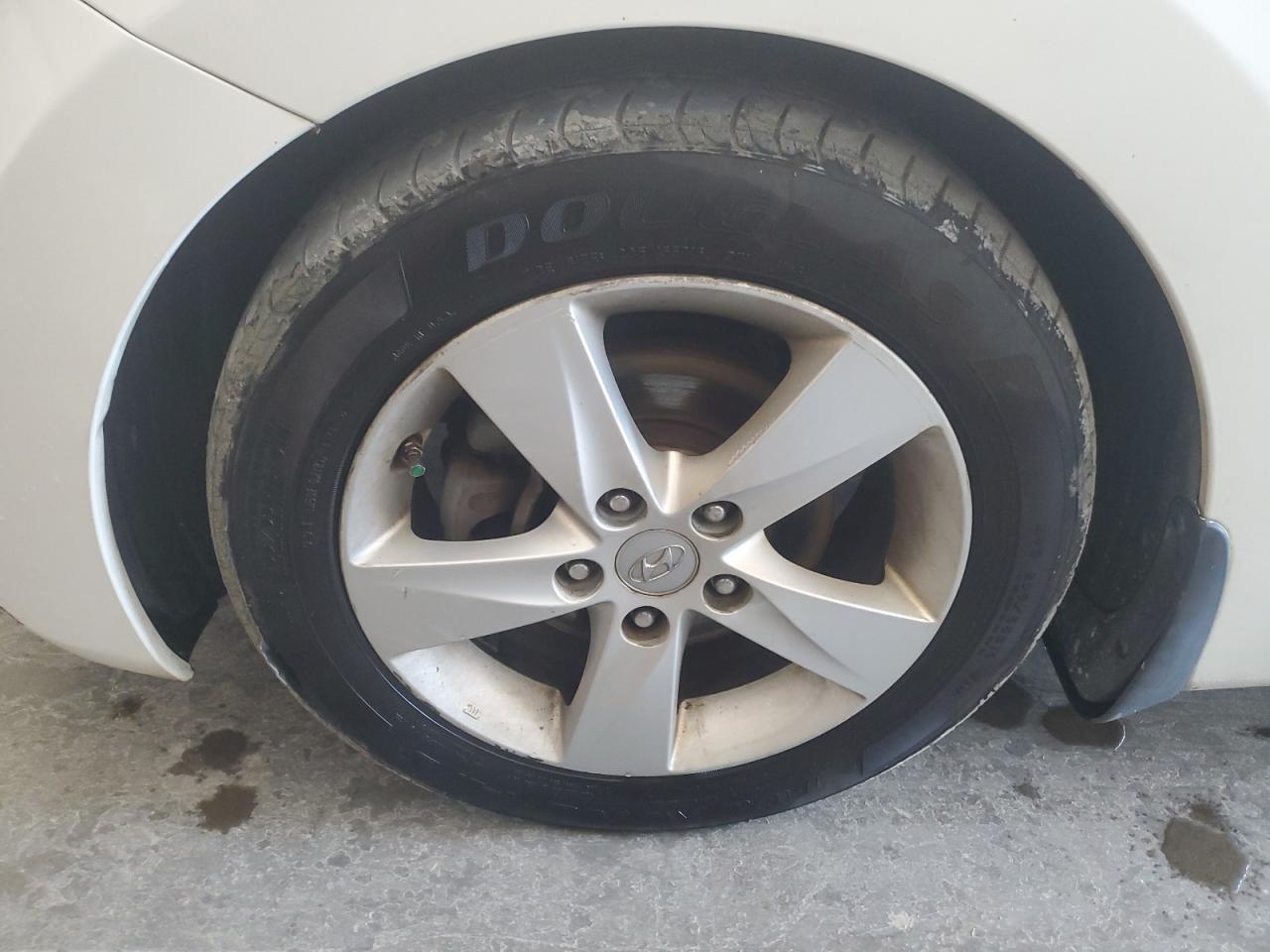 2013 Hyundai Elantra Gls White vin: 5NPDH4AE6DH340905 Damage: Left Front Wheel, Curb Rash, 5 To 6 Inches