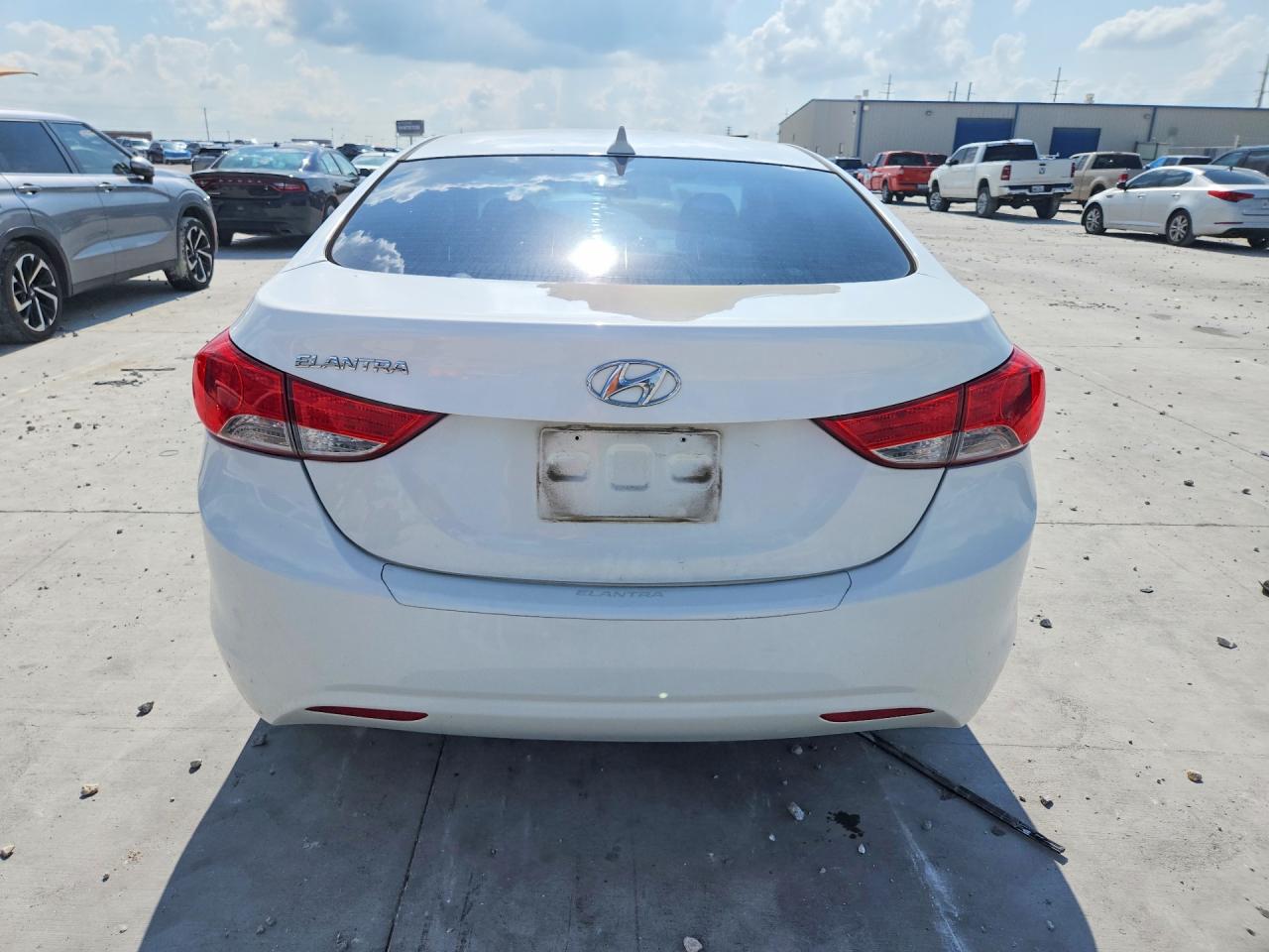 2013 Hyundai Elantra Gls White vin: 5NPDH4AE6DH344551