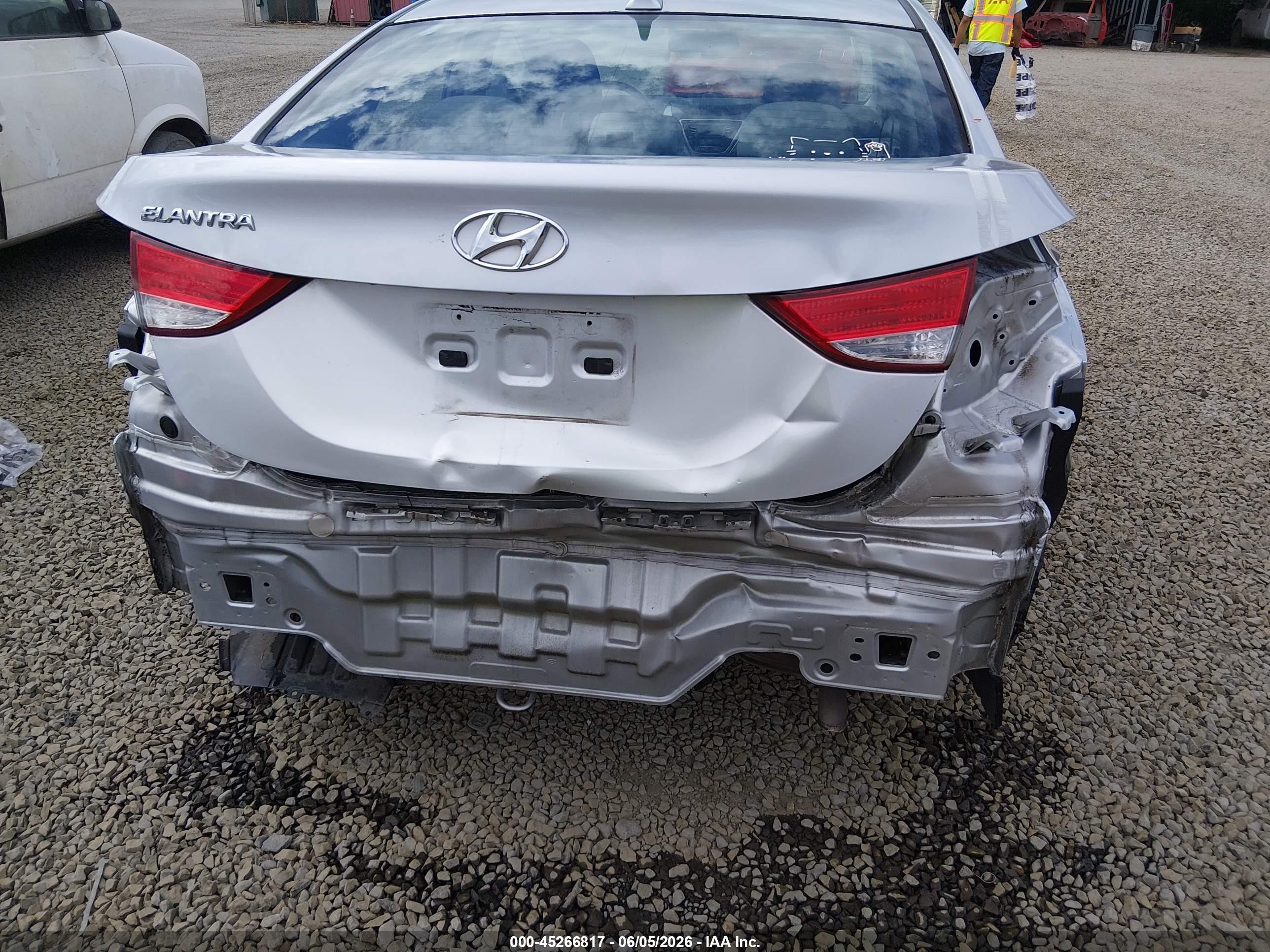 2013 Hyundai Elantra Gls Silver vin: 5NPDH4AE6DH353590
