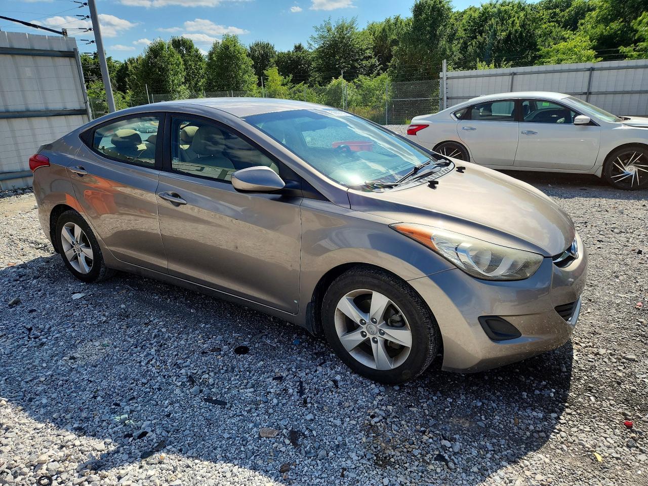 2013 Hyundai Elantra Gls Beige vin: 5NPDH4AE6DH397931