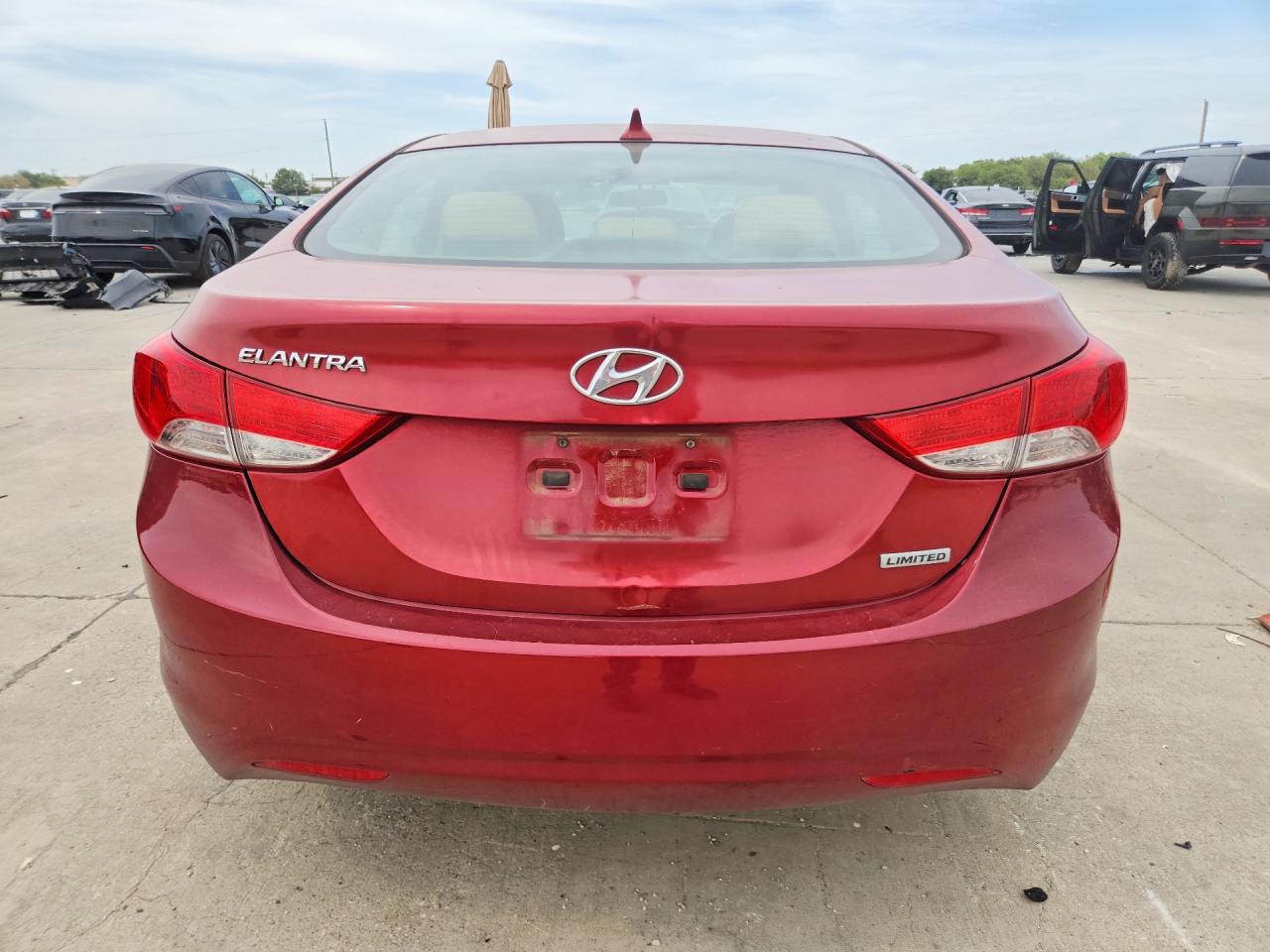 2013 Hyundai Elantra Limited Красный vin: 5NPDH4AE6DH417028