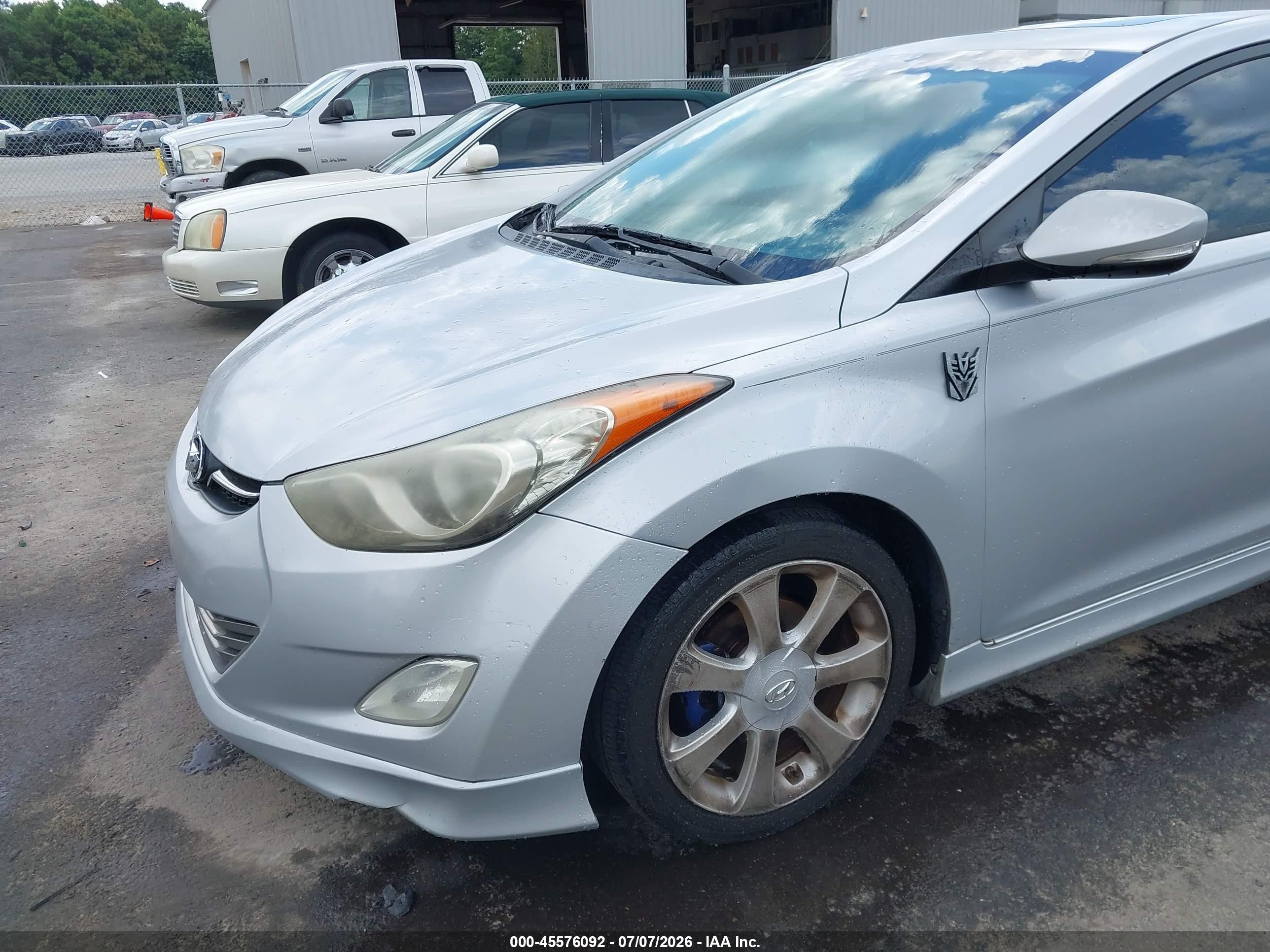 2013 Hyundai Elantra Limited Silver vin: 5NPDH4AE6DH451423