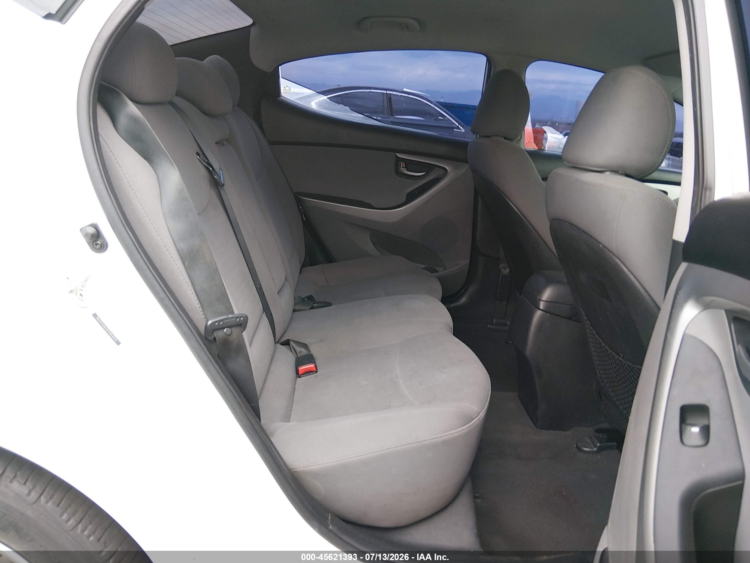 2014 Hyundai Elantra Se White vin: 5NPDH4AE6EH463976