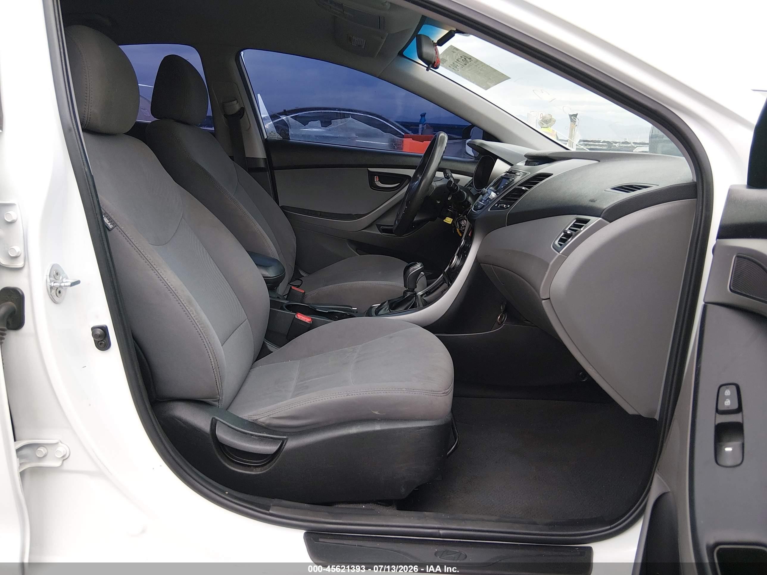 2014 Hyundai Elantra Se White vin: 5NPDH4AE6EH463976
