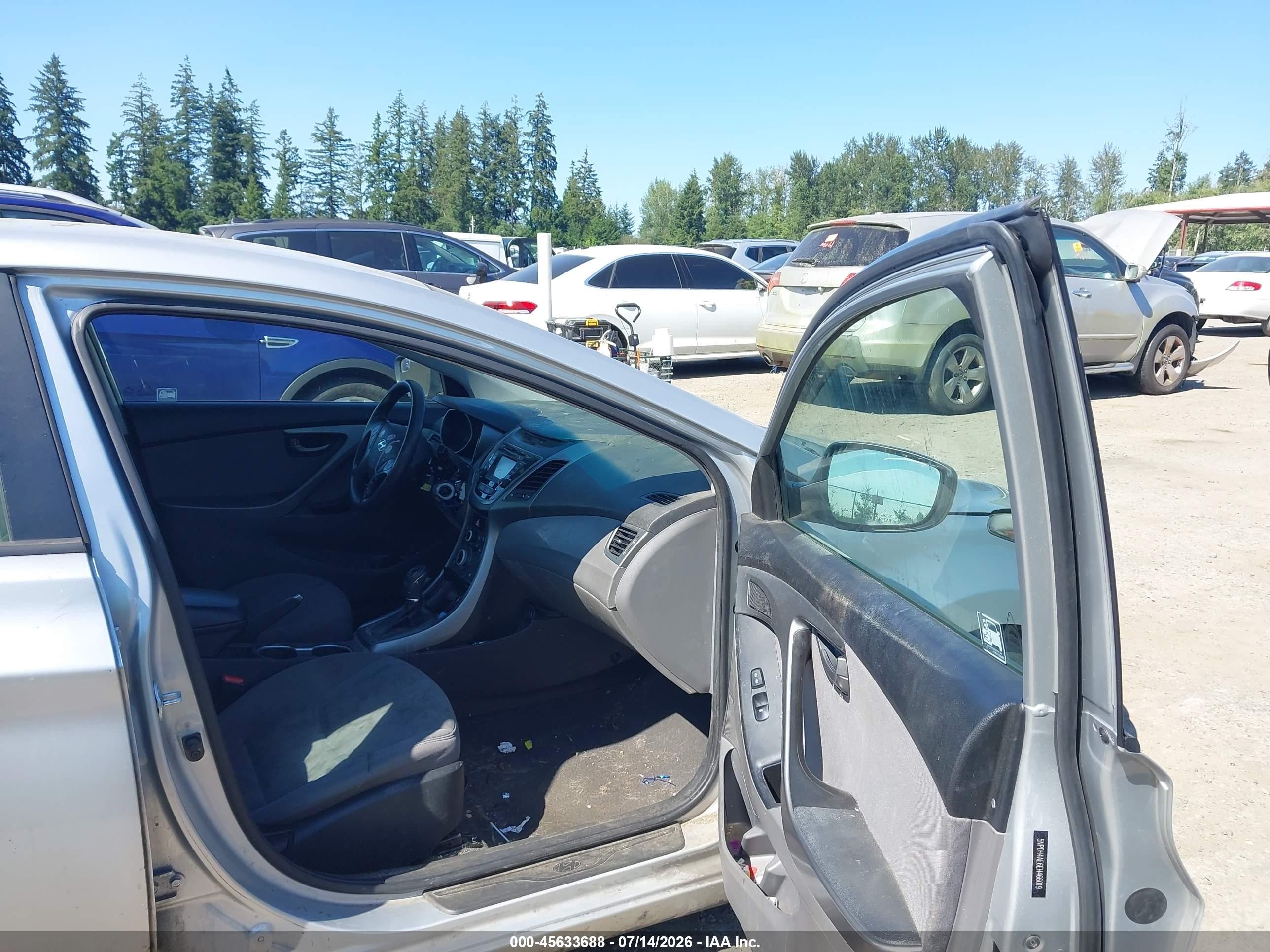 2014 Hyundai Elantra Se Silver vin: 5NPDH4AE6EH466019